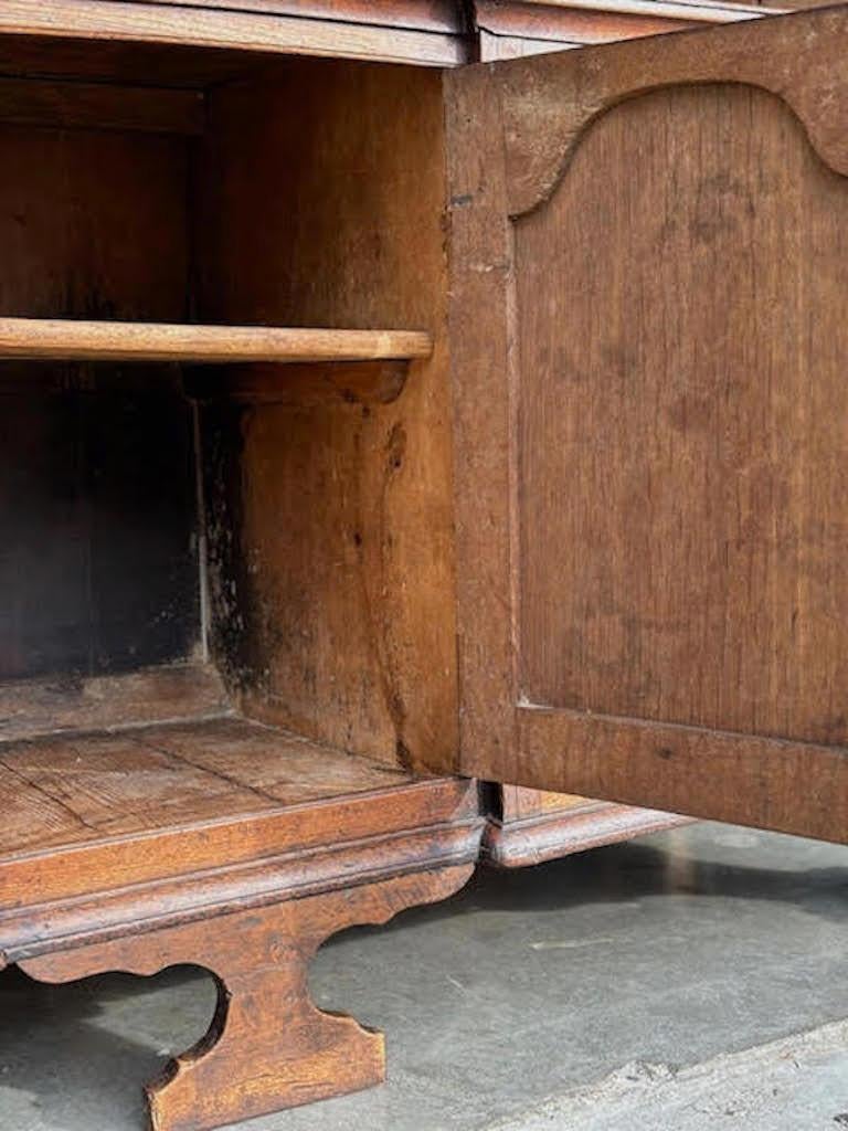 Fino al XVIII secolo Base per comò in Oak del XVIII secolo in vendita