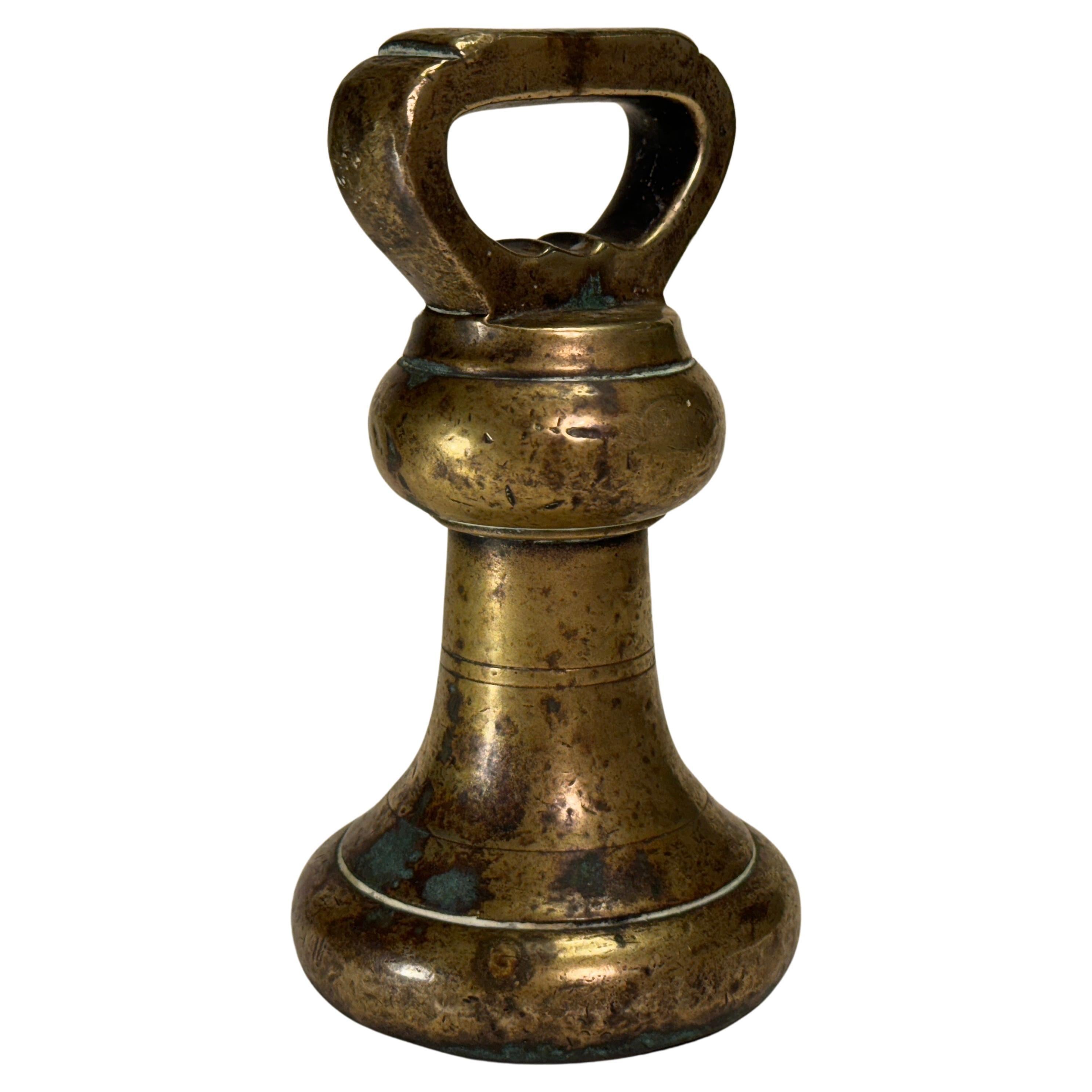 Grande cloche en bronze antique du 18ème siècle, poids d'une lettre de 1 kg