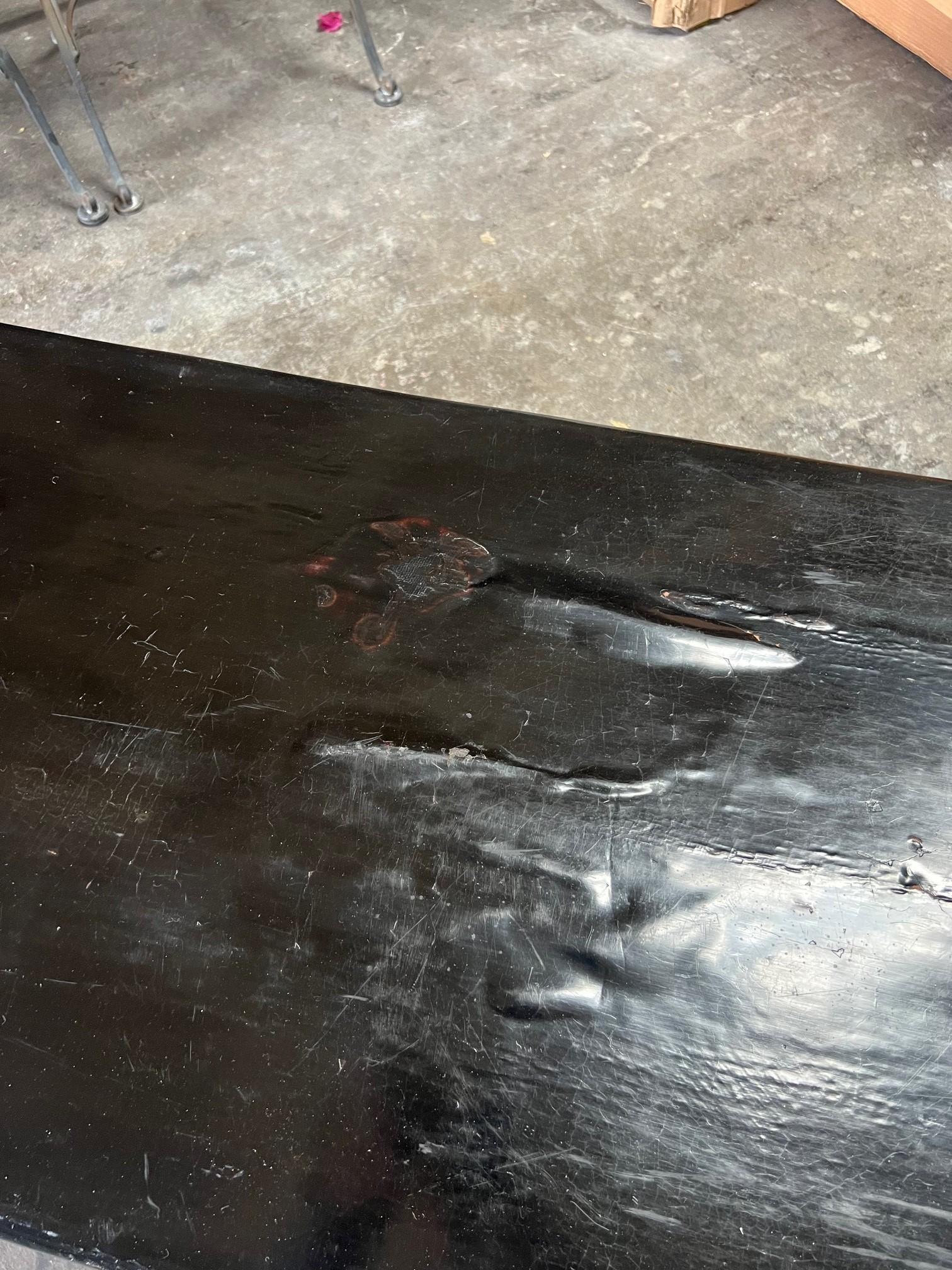 Hand-Crafted 18th Century Large Black Lacquered Finish Scroll Leg Low Chinese Coffee Table For Sale