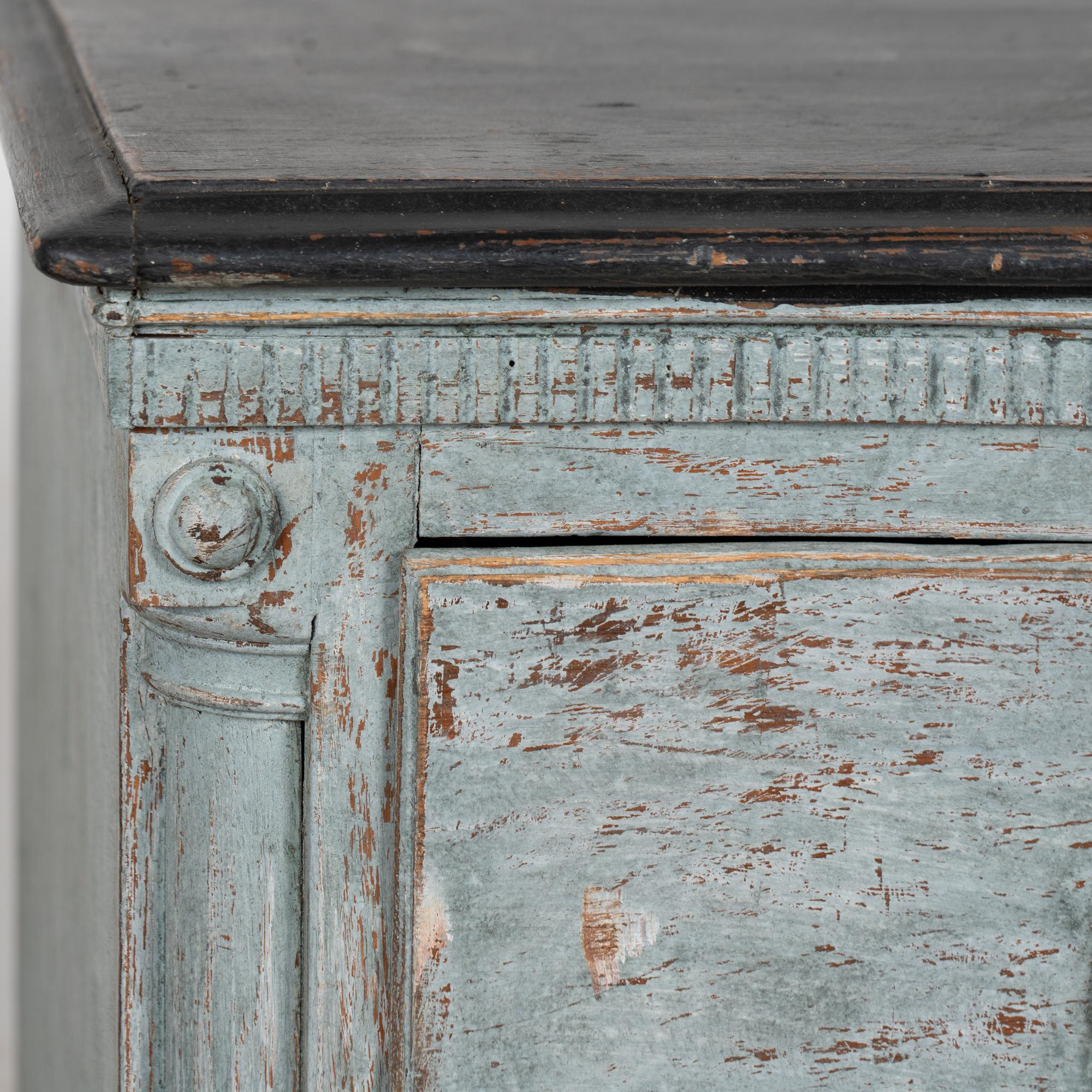 Grande cassettone rococò blu del XVIII secolo, Danimarca in vendita 2