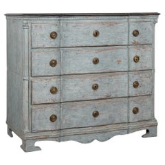 Gran cómoda rococó azul del siglo XVIII, Dinamarca