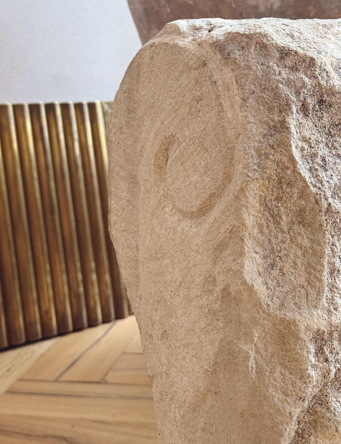 Gran estantería decorativa de piedra Noto del siglo XVIII Arenisca en venta