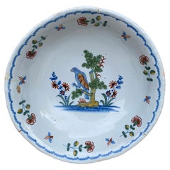 Ciotola a pappagallo in maiolica francese del XVIII secolo La Rochelle