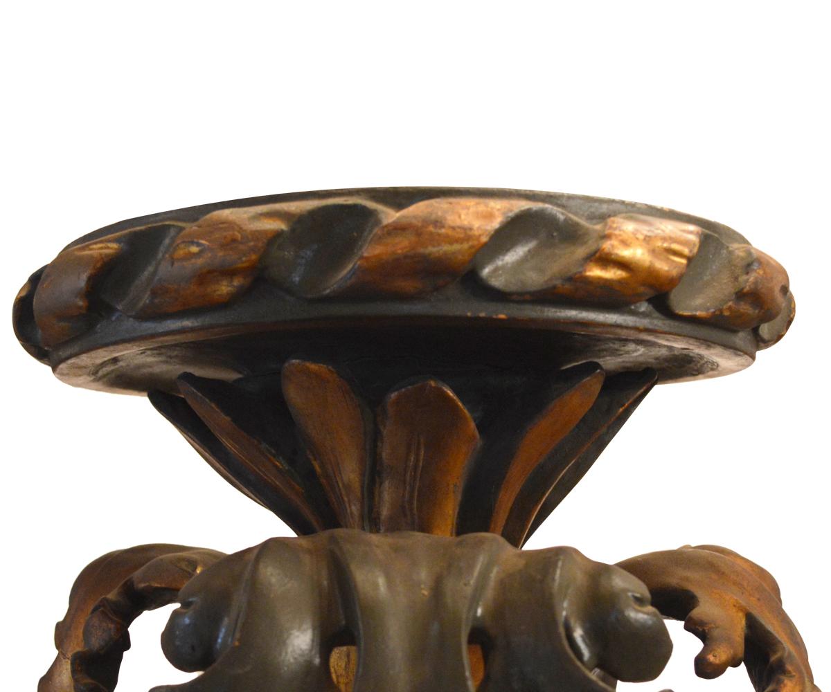 Spanish 18th Century Large Gilt Hand-Carved Wall Sconce For Sale