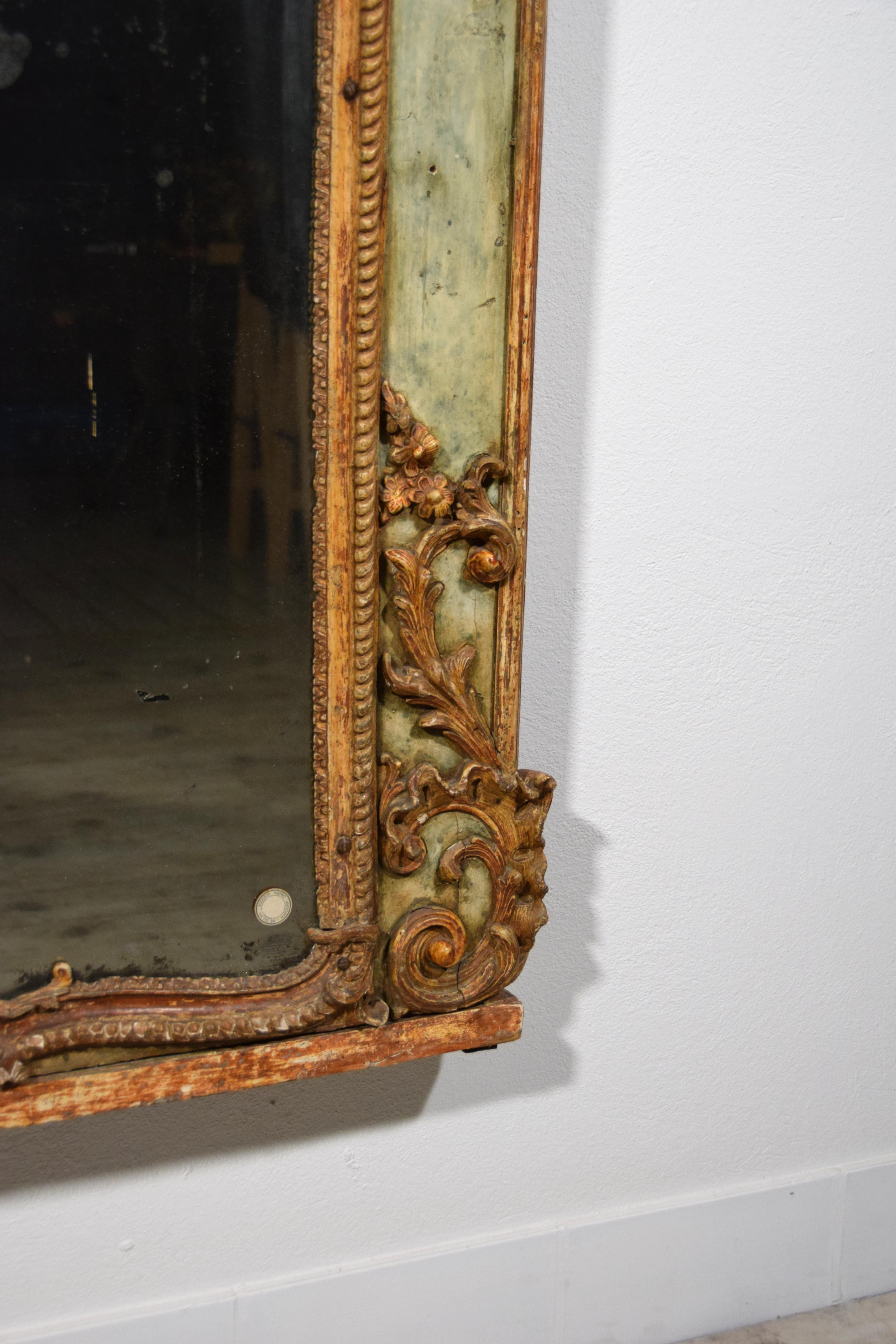 18th Century, Large Italian Baroque Wood and Plaster Lacquered Mirror For Sale 12