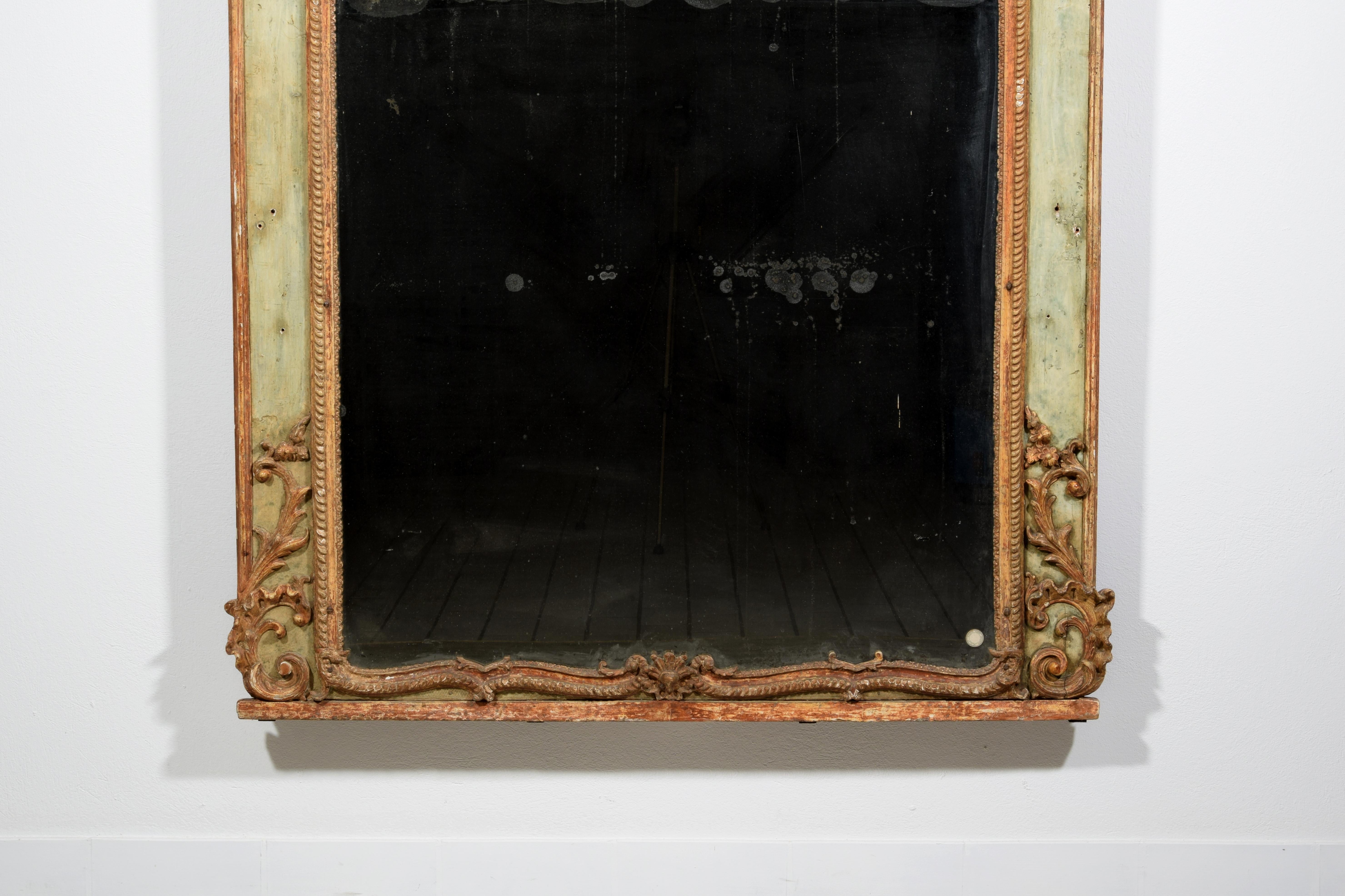 18th Century, Large Italian Baroque Wood and Plaster Lacquered Mirror For Sale 15