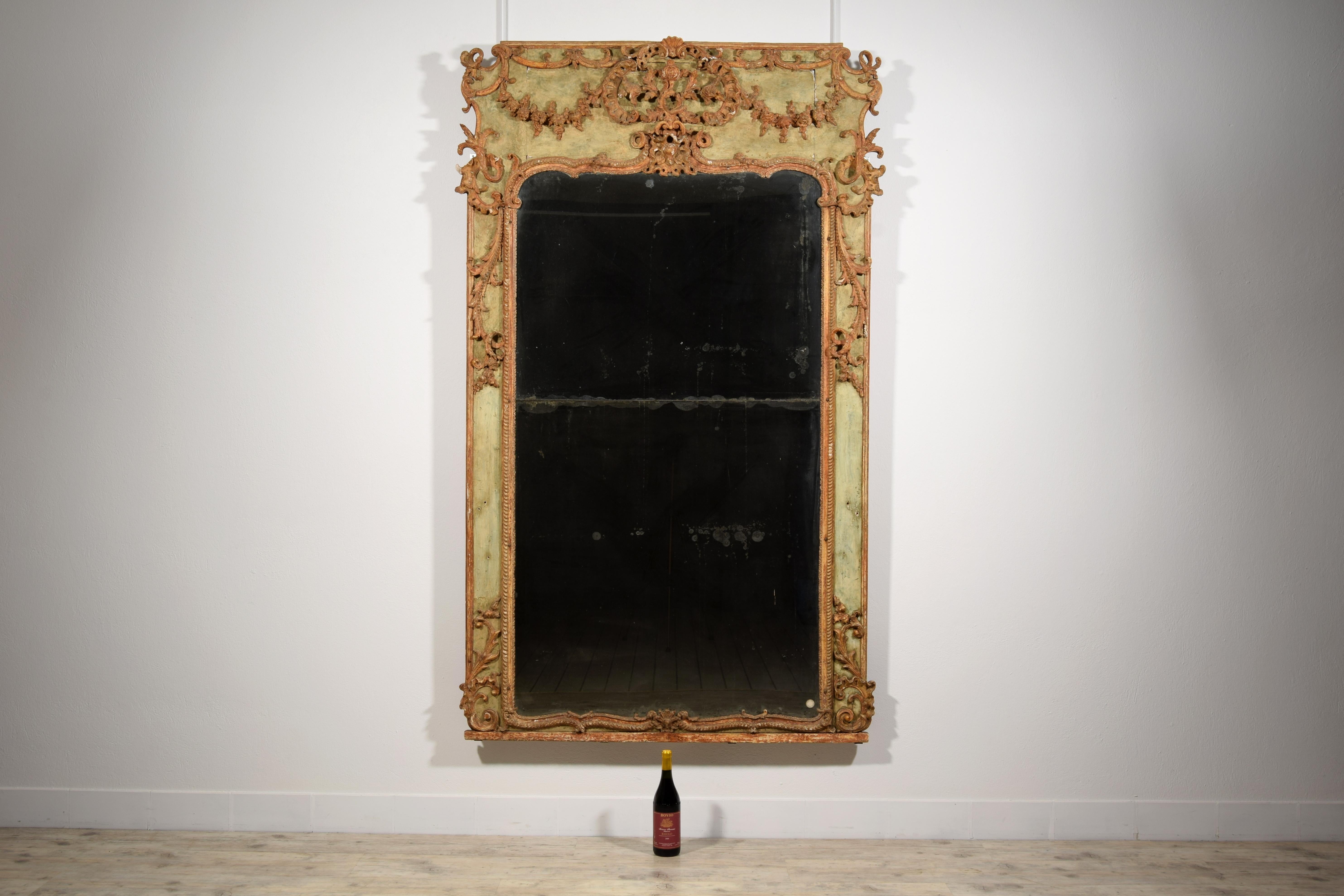 Plâtre Grand miroir baroque italien du 18ème siècle, en bois et plâtre laqué en vente