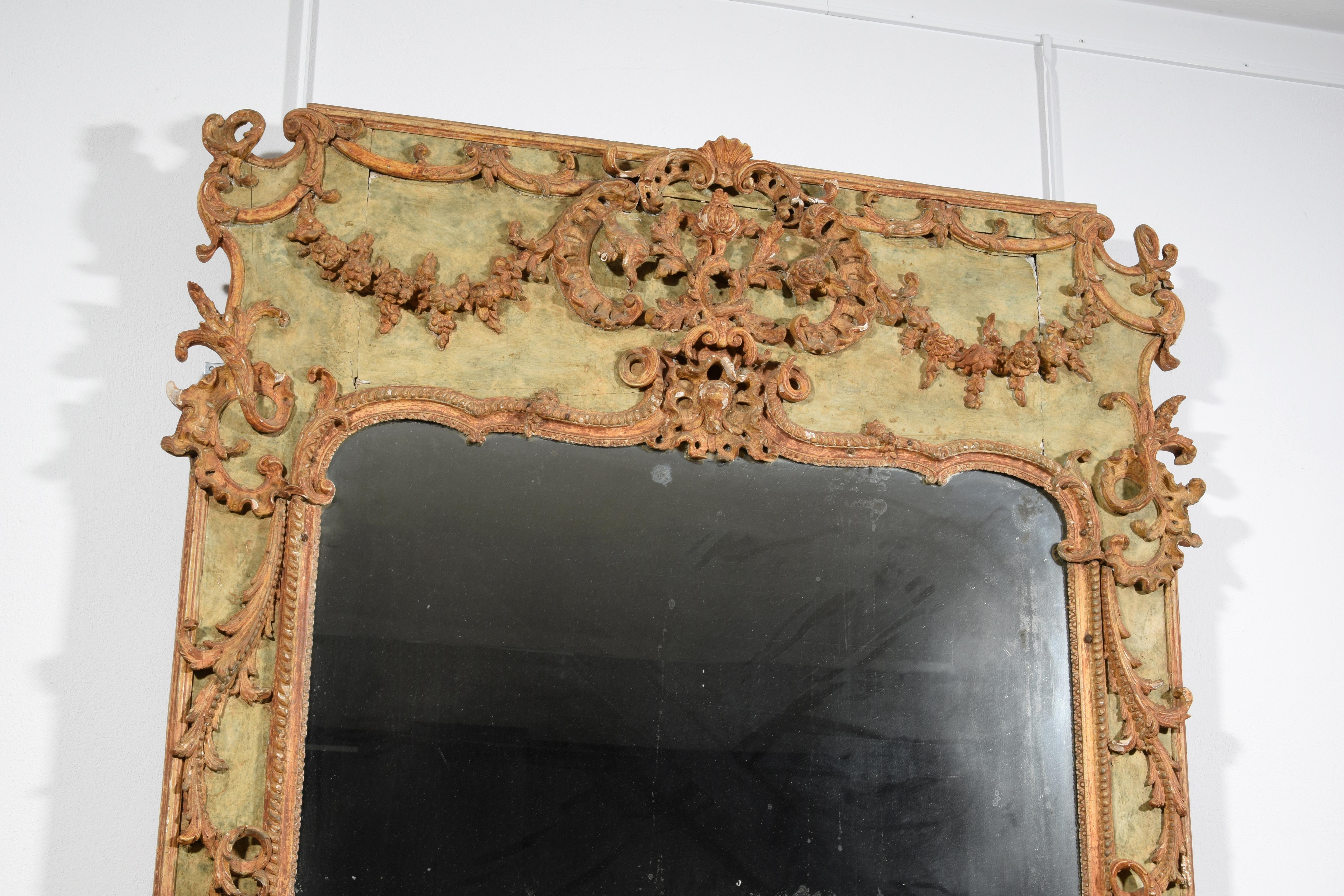 18th Century, Large Italian Baroque Wood and Plaster Lacquered Mirror For Sale 5