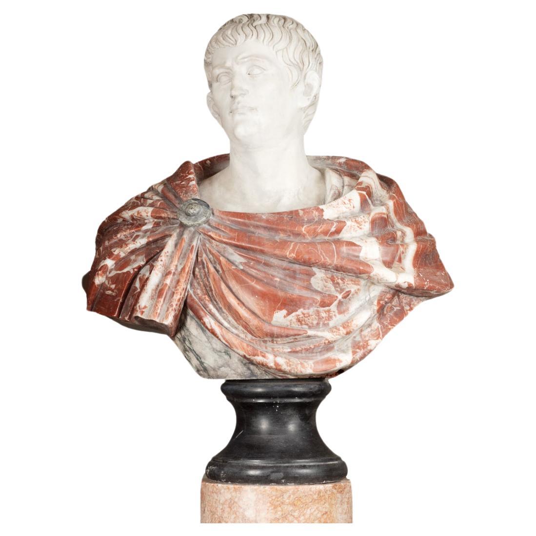 Grand buste italien en marbre du 18ème siècle représentant Caesar Augustus