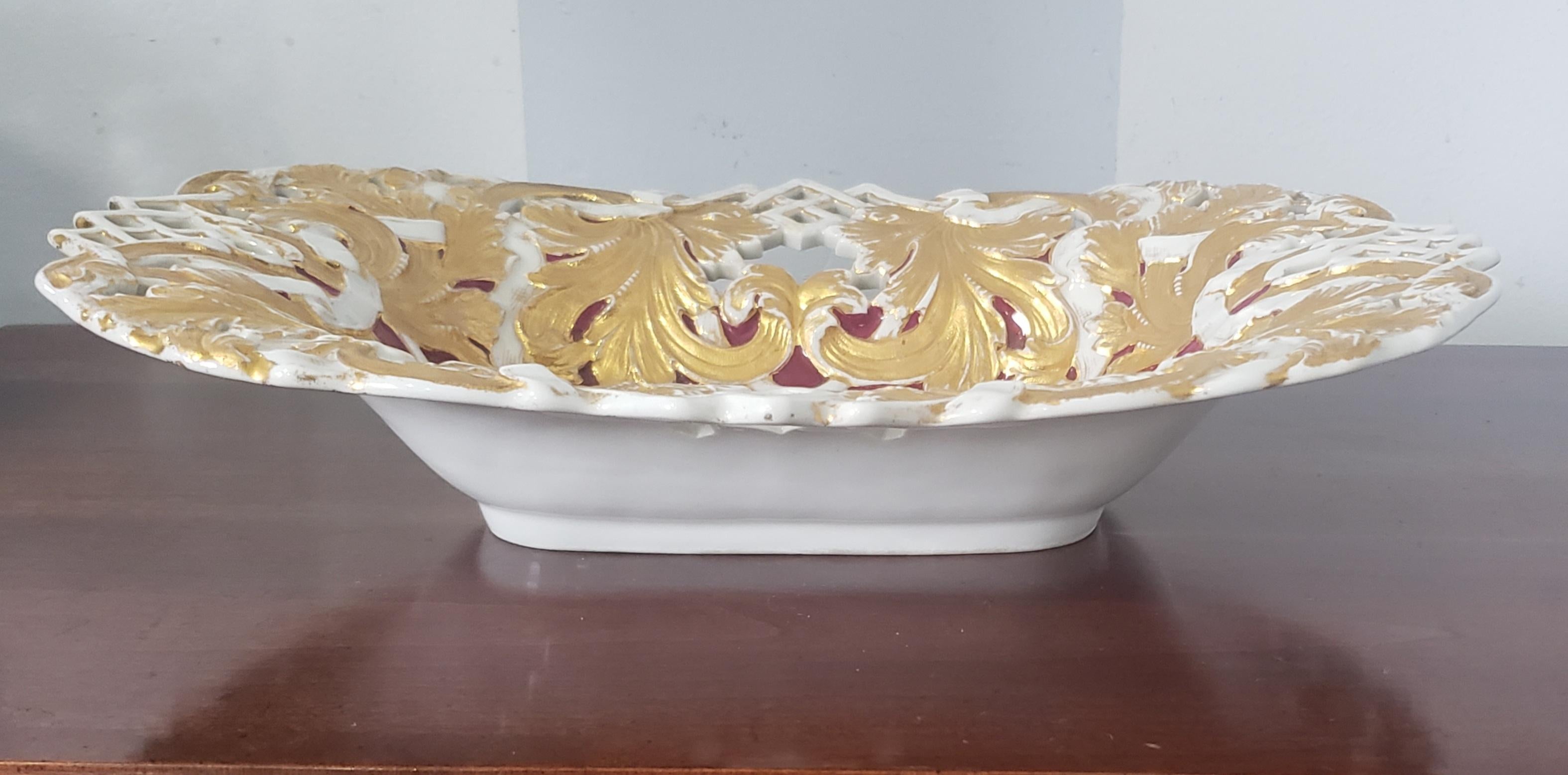 Louis XVI 18th Century Large Meissen Gilt and Rose Du Berry Braided Porcelain Bowl For Sale