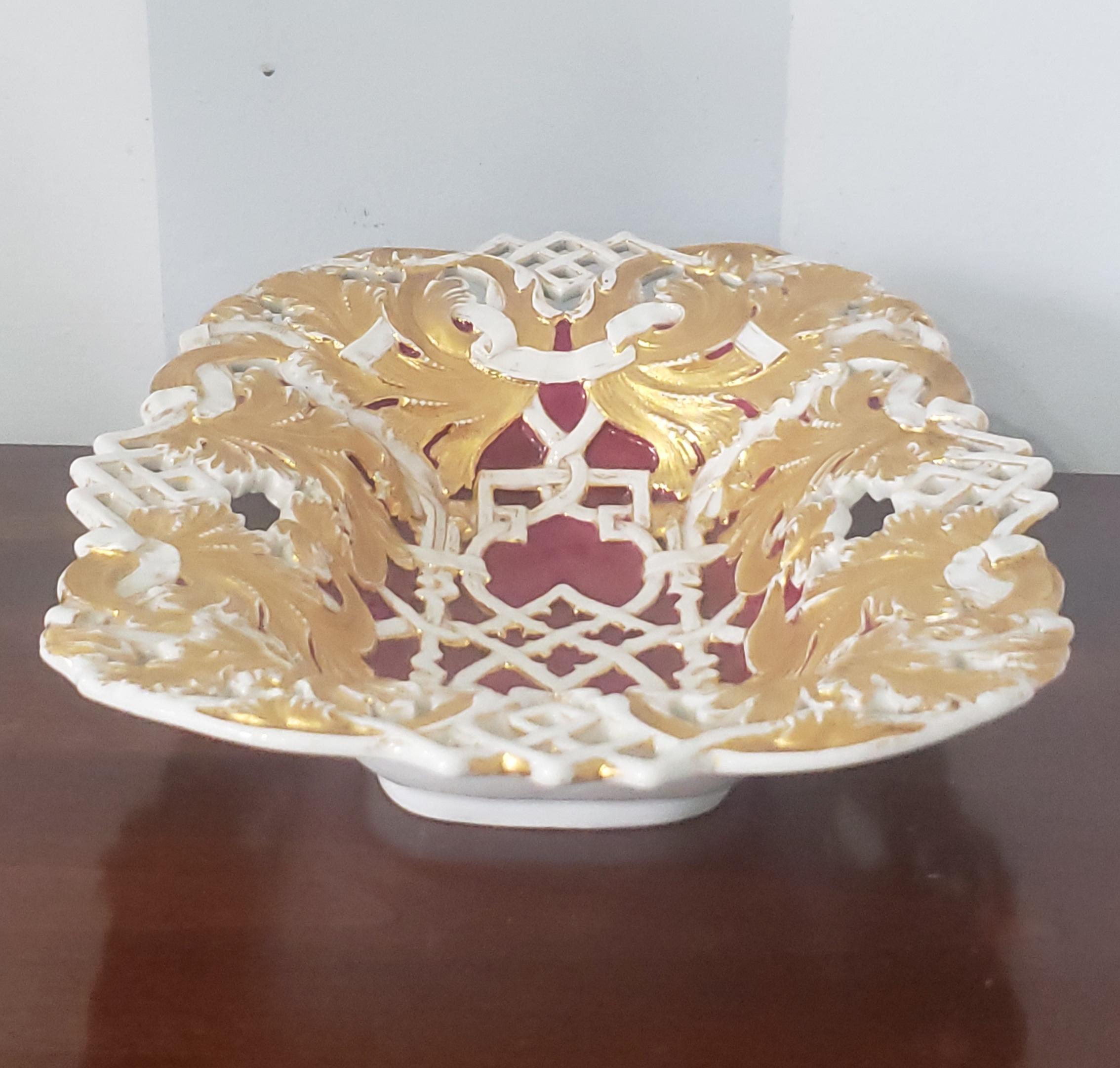 18th Century Large Meissen Gilt and Rose Du Berry Braided Porcelain Bowl In Good Condition For Sale In Germantown, MD