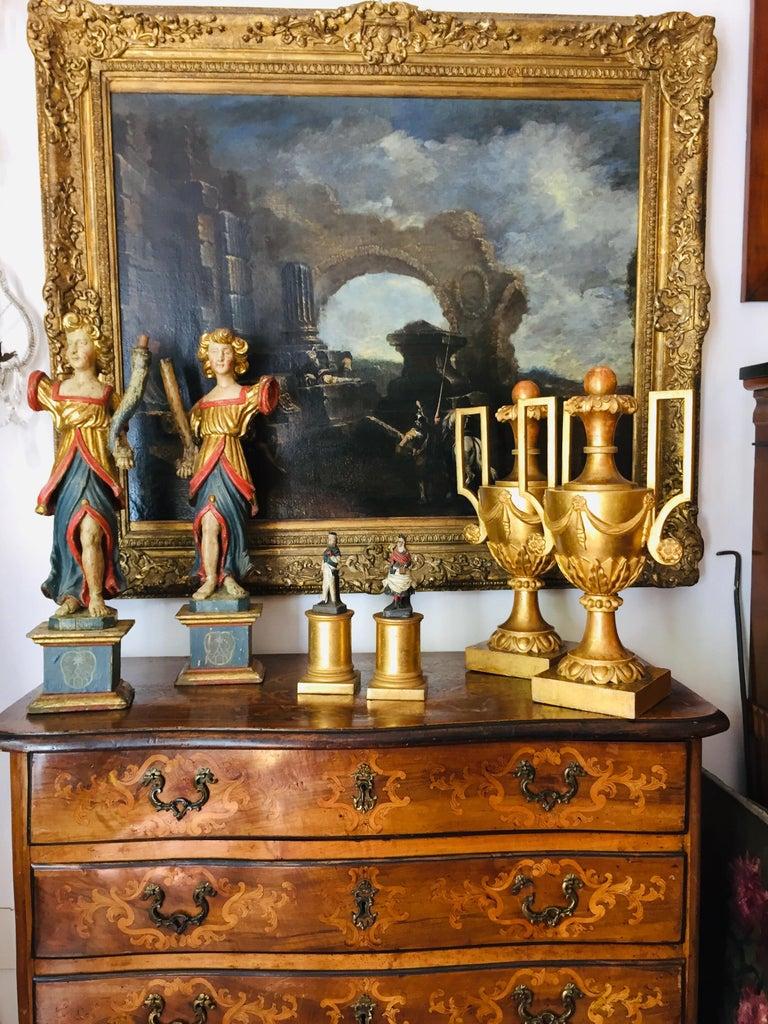Wood 18th Century Large Pair of Italian Gilded Handled Vases Neoclassical Carving For Sale