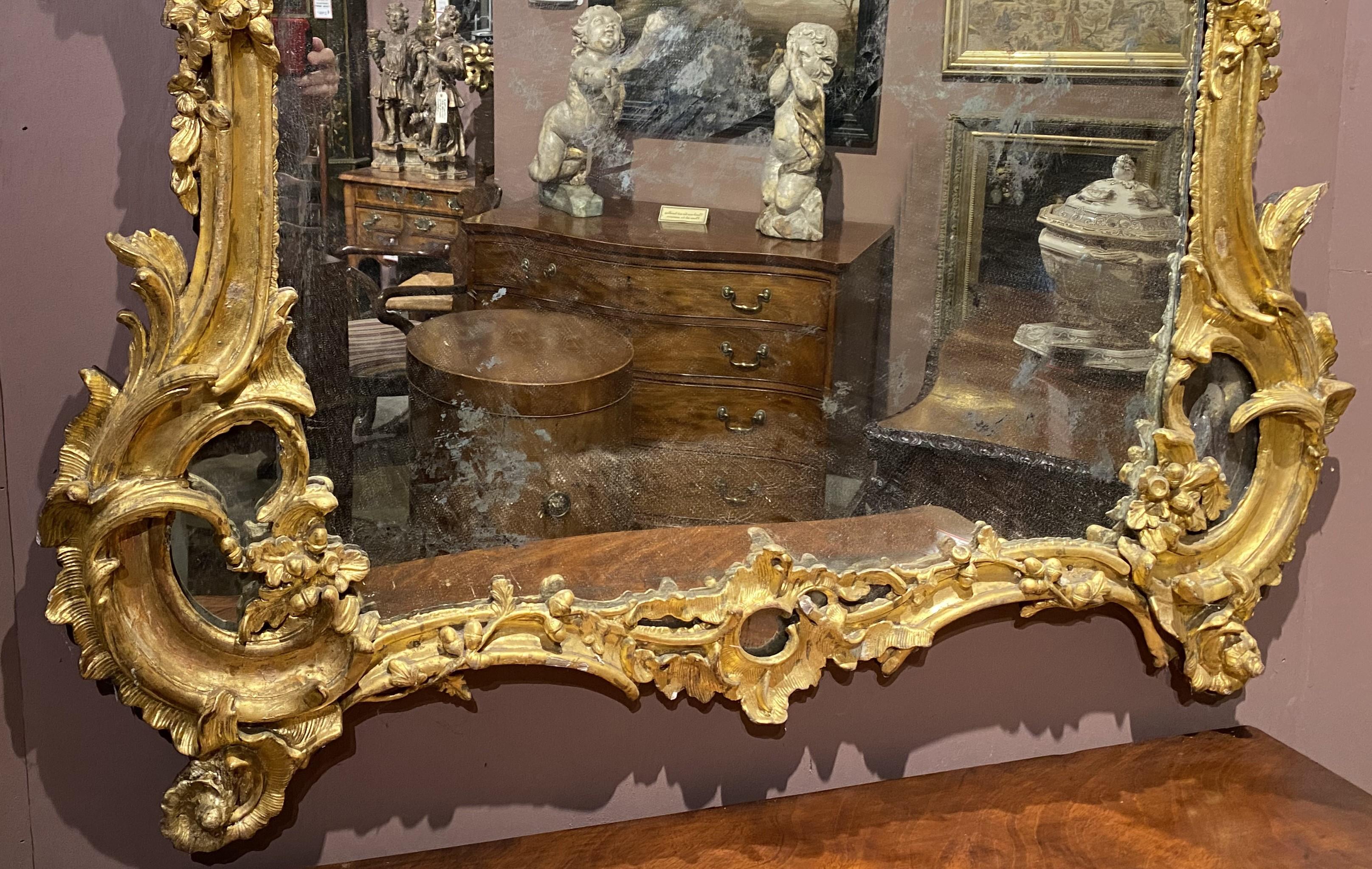 Anglais Grand miroir de pilier ou miroir d'observation rococo du 18ème siècle, probablement anglais en vente
