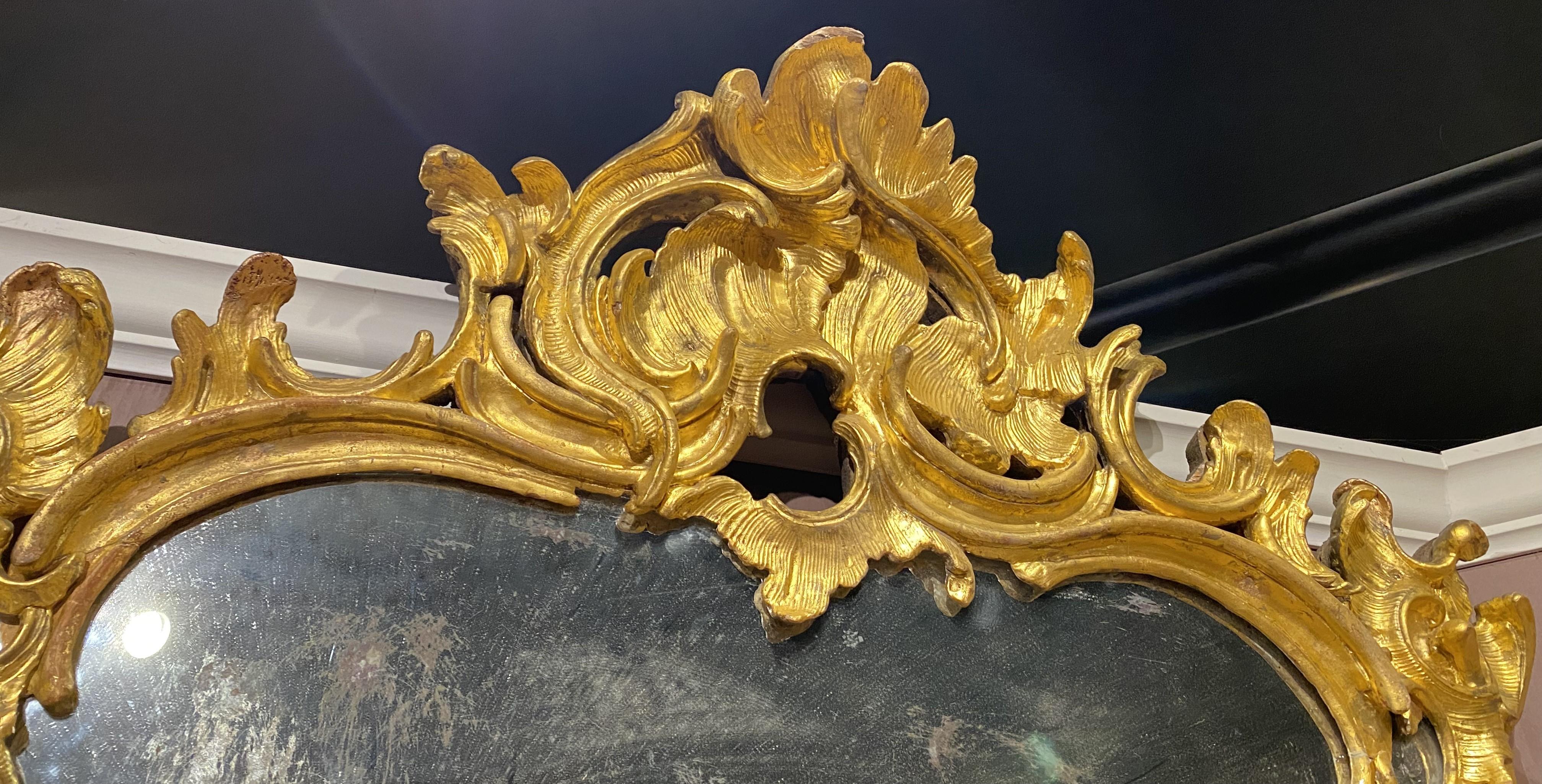 XVIIIe siècle et antérieur Grand miroir de pilier ou miroir d'observation rococo du 18ème siècle, probablement anglais en vente