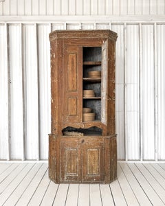 18th Century Large Swedish Corner Cupboard with Scalloped Niche