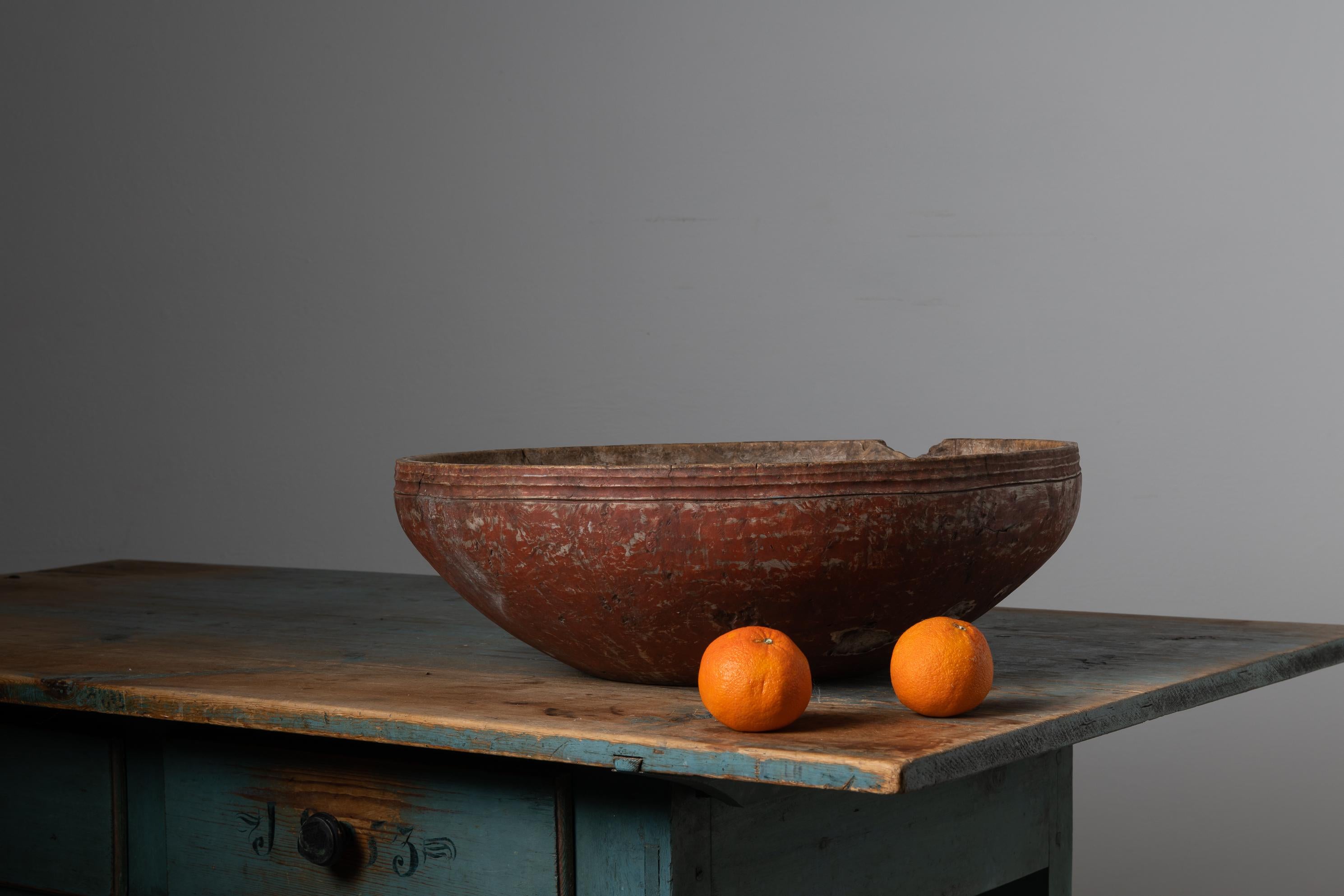 Large Swedish rare root bowl from the late 18th century. The bowl is in untouched original condition with an authentic patina of time after 250 years of use. Dated 1794 underneath and in good condition. It has some minor marks and traces of use and