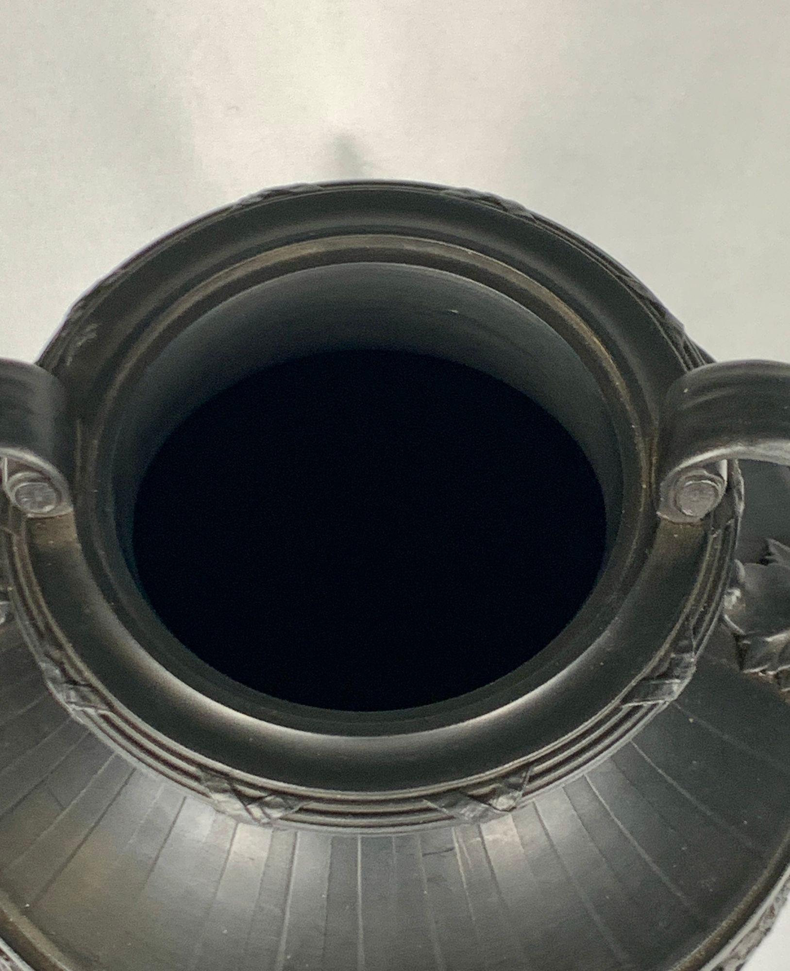Grande vaso di basalto nero Wedgwood & Bentley del XVIII secolo, Inghilterra, CIRCA 1775 in vendita 5