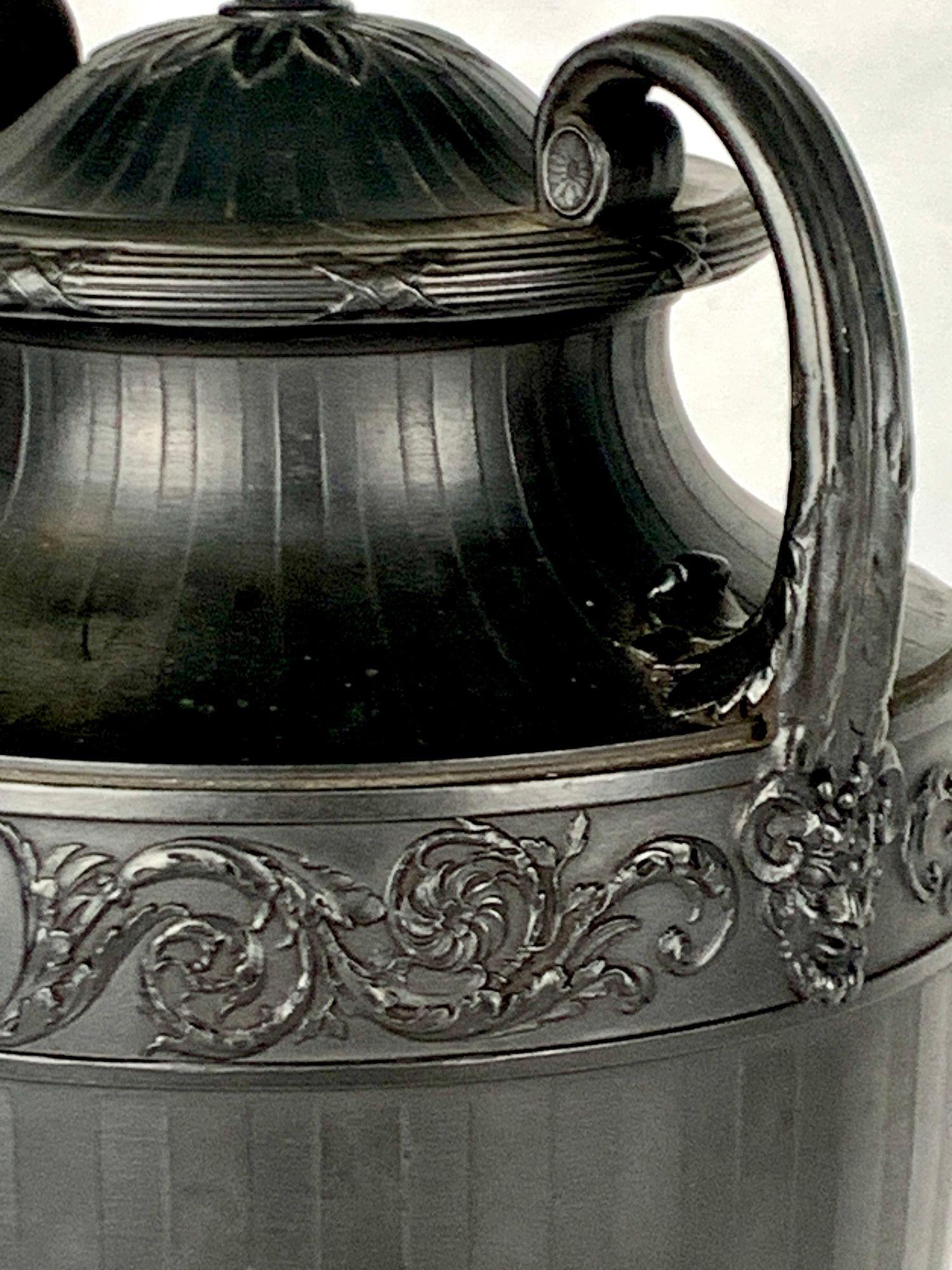 Grande vaso di basalto nero Wedgwood & Bentley del XVIII secolo, Inghilterra, CIRCA 1775 in vendita 3