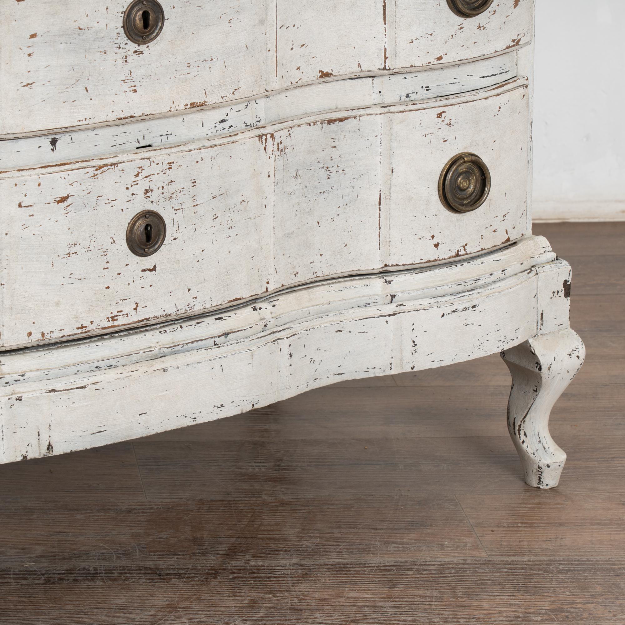 Grande cassettone bianco del XVIII secolo, Danimarca in vendita 2