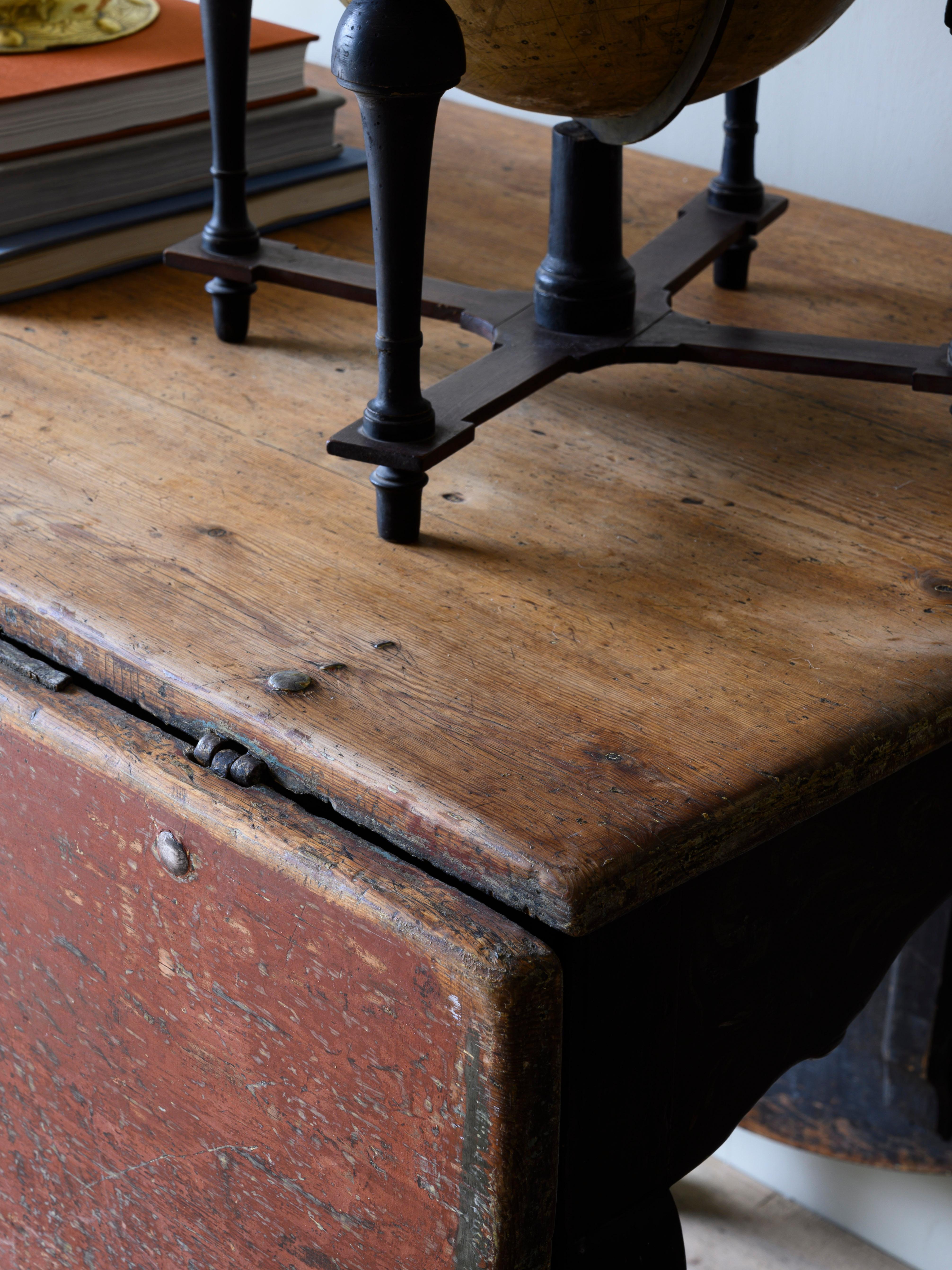 Hand-Crafted 18th Century Late Baroque Drop-Leaf Table