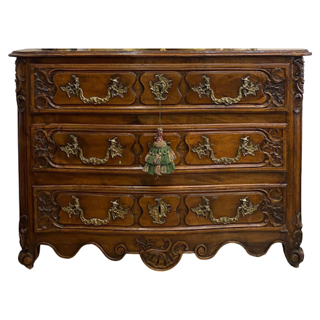 18th Century Late Régence / Early Louis XV Period Commode For Sale