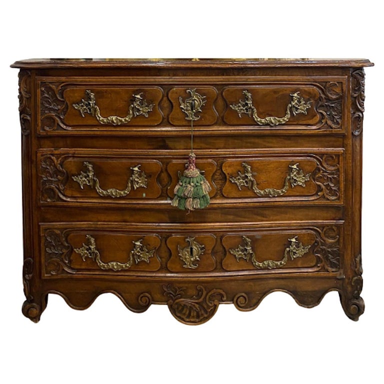 Commode Parisienne 18th Century Late Régence / Early Louis XV Period Commode For Sale at ...