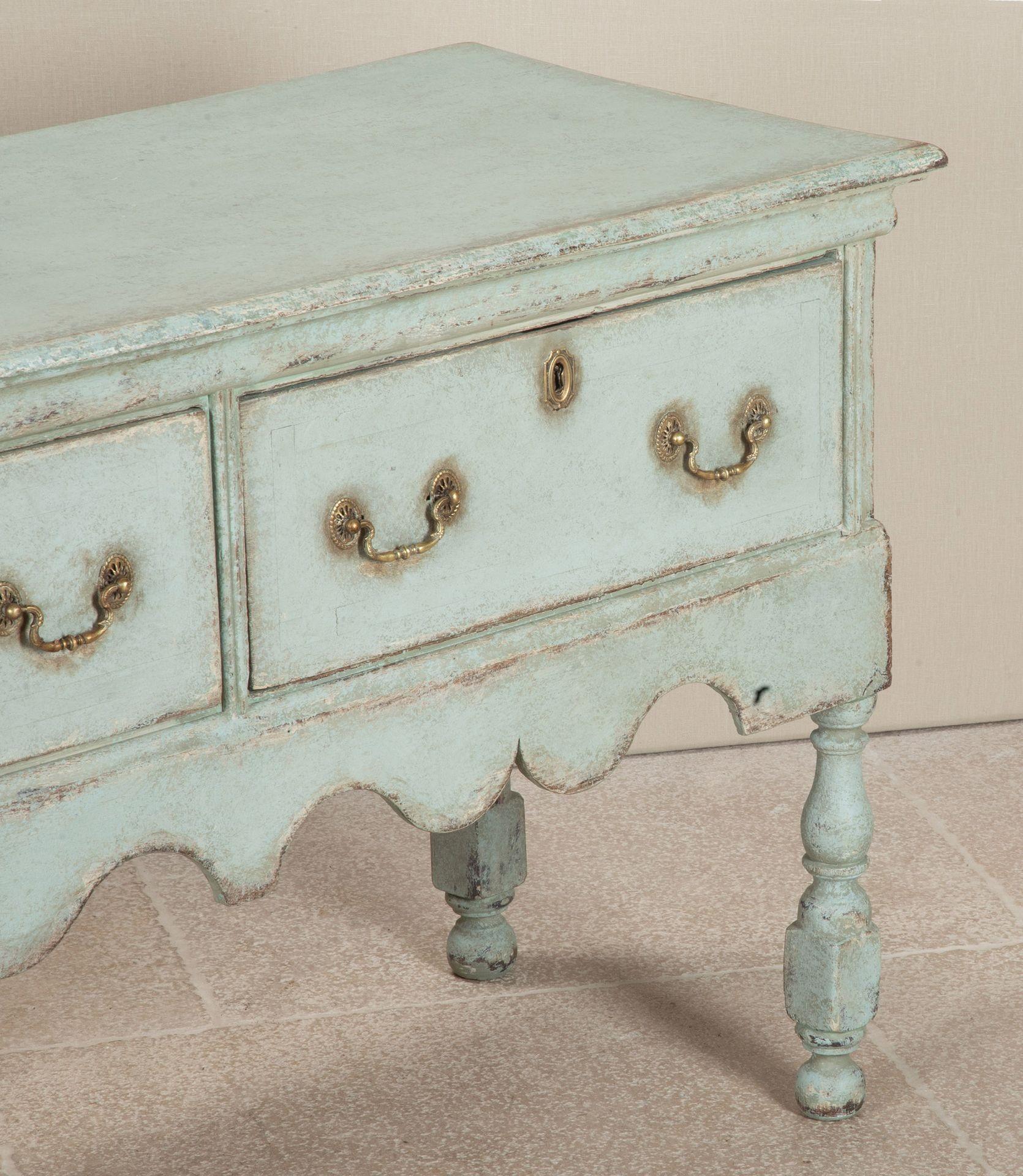 Base de commode en chêne peint d'époque postérieure du 18e siècle en vente 1