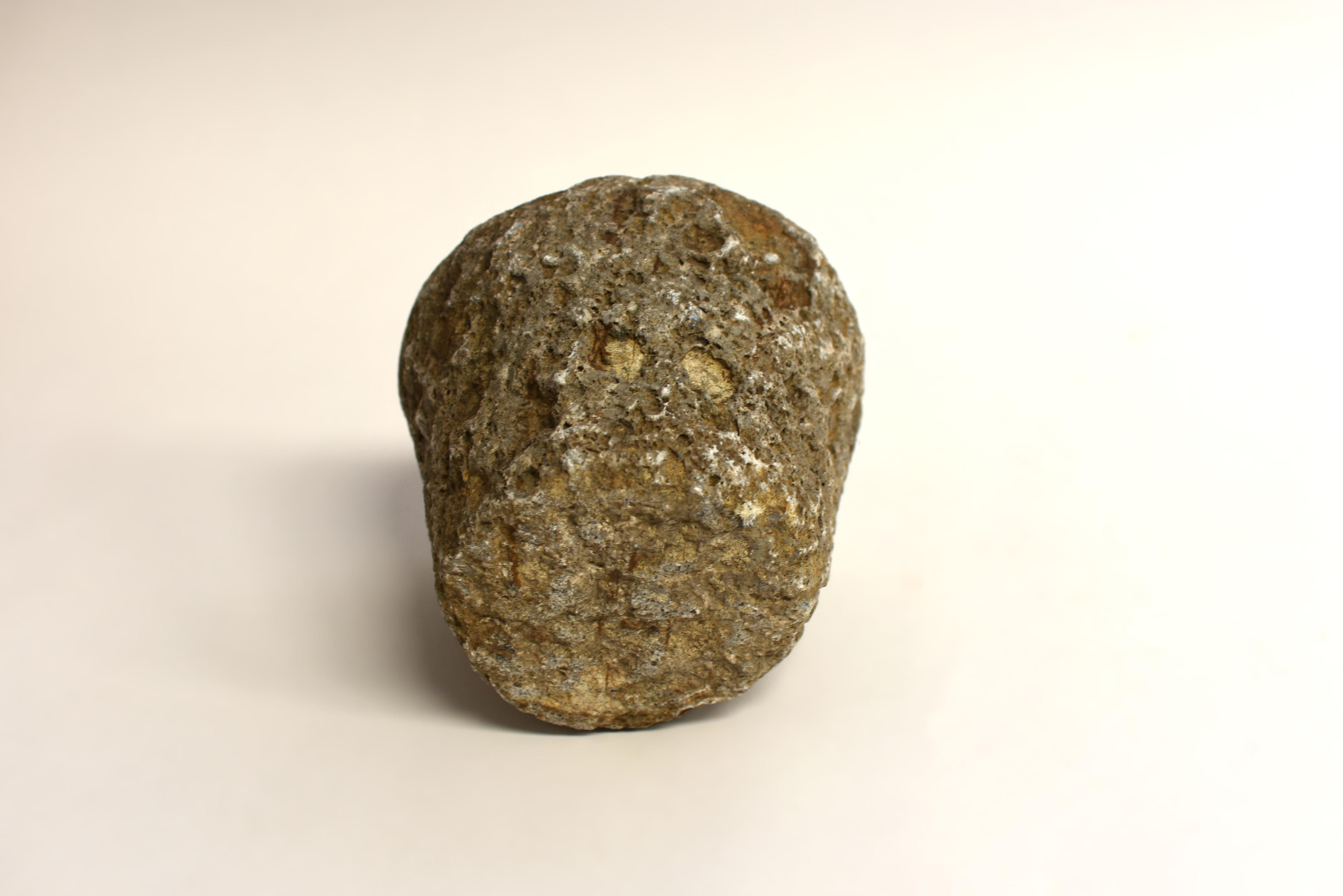 18th Century Limestone Bowl Mortar Planter 7 Lbs For Sale 5