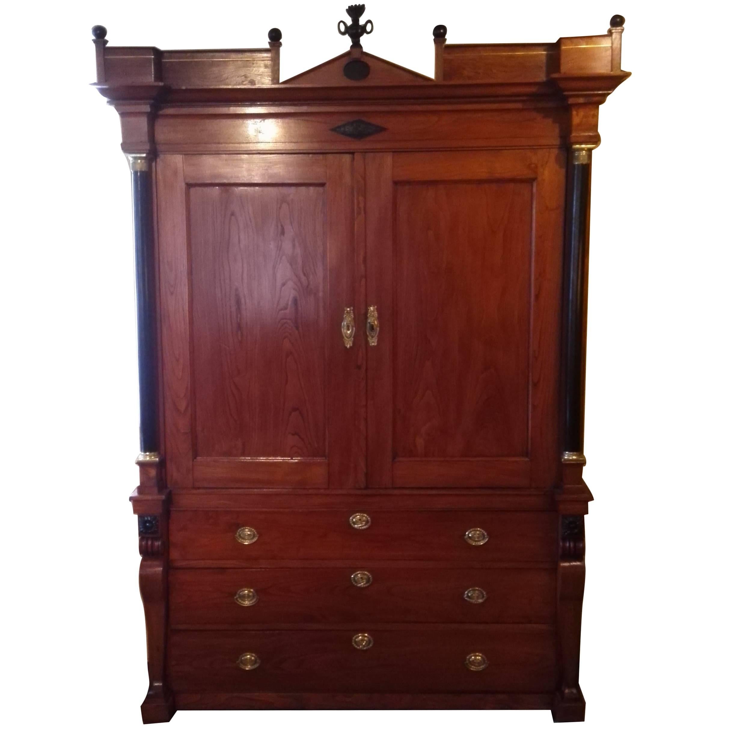18th Century Linen-Press Cabinet in Solid Ash Wood in the Art Fair Condition For Sale