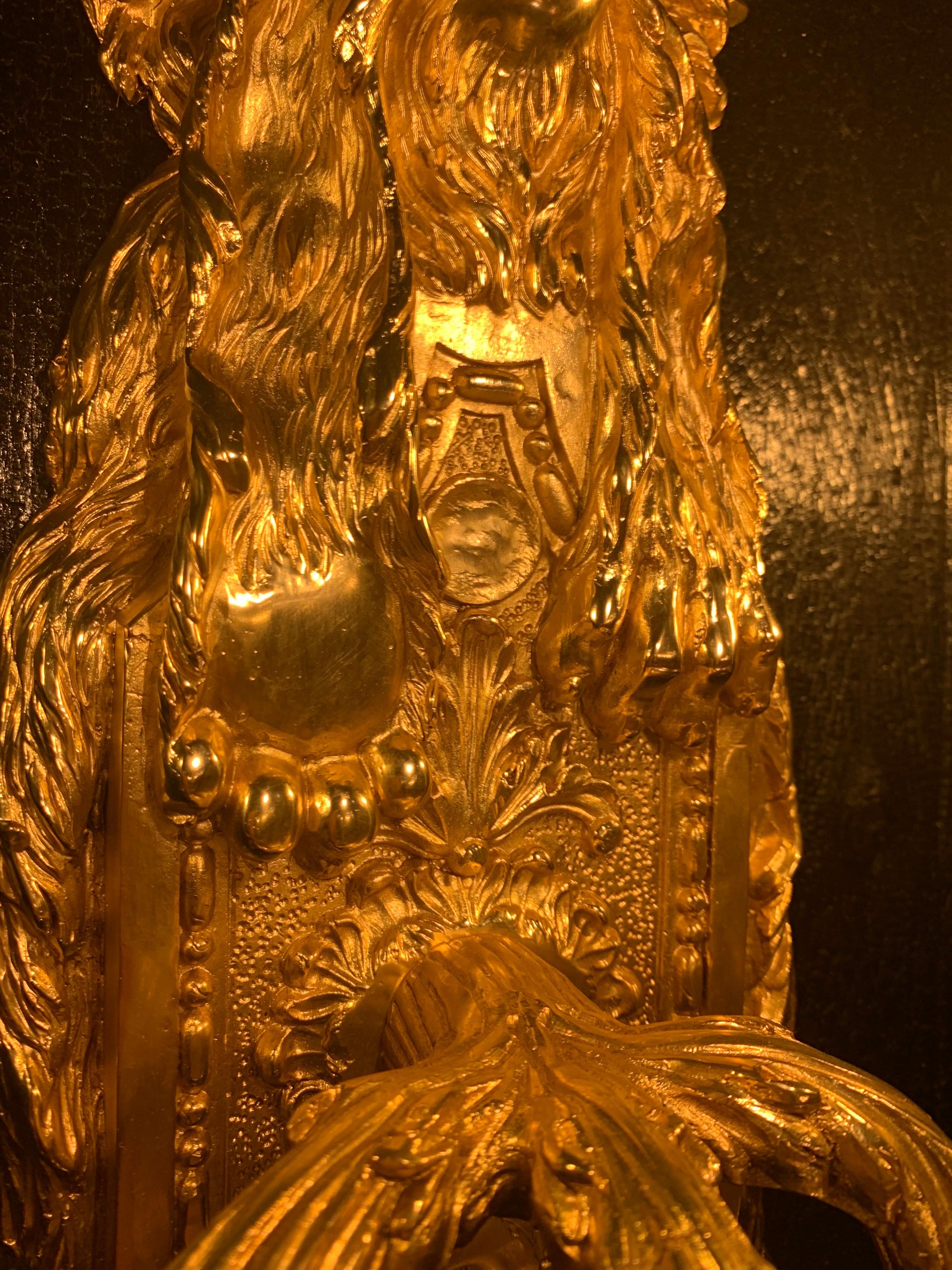 Français Applique à tête de lion du XVIIIe siècle avec 3 Lights en bronze doré en vente