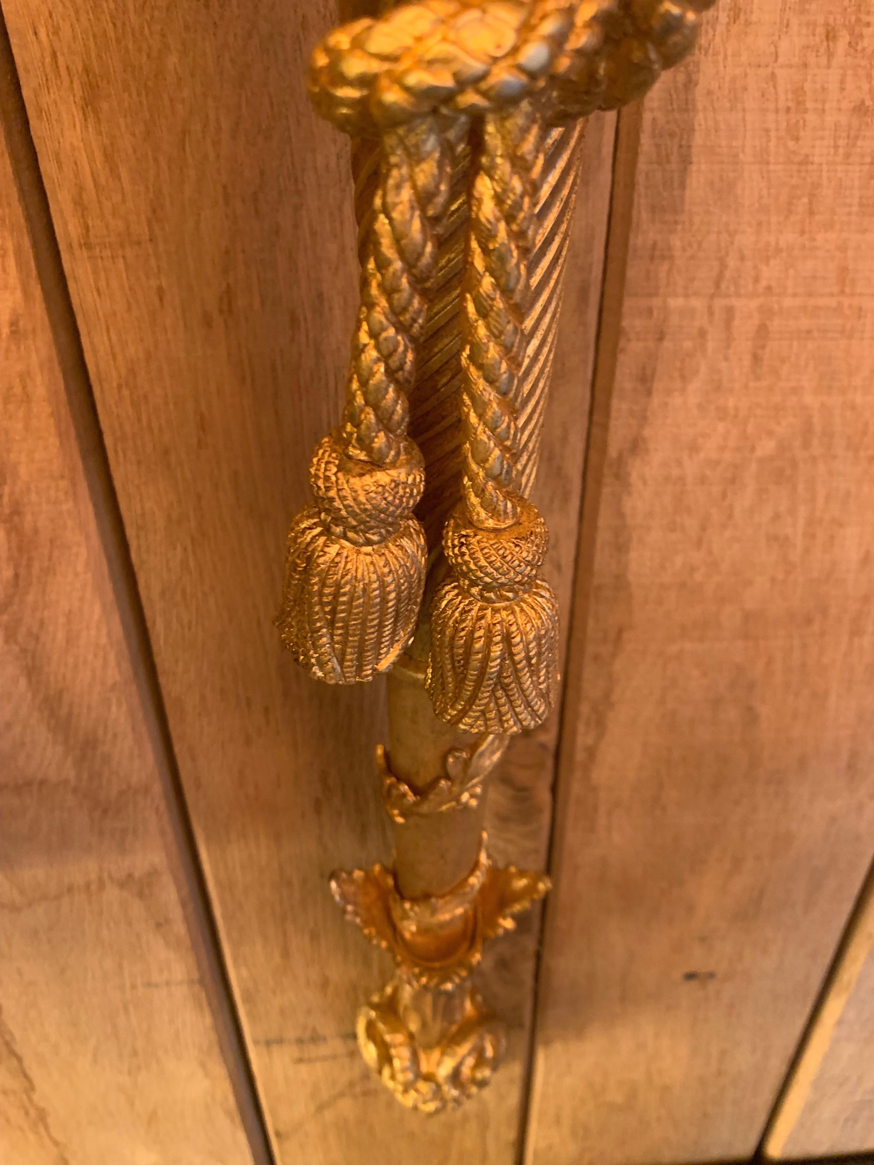 Löwen-Torch-Wandleuchte aus vergoldeter Bronze mit 24 Karat Patina aus dem 18. Jahrhundert im Angebot 6