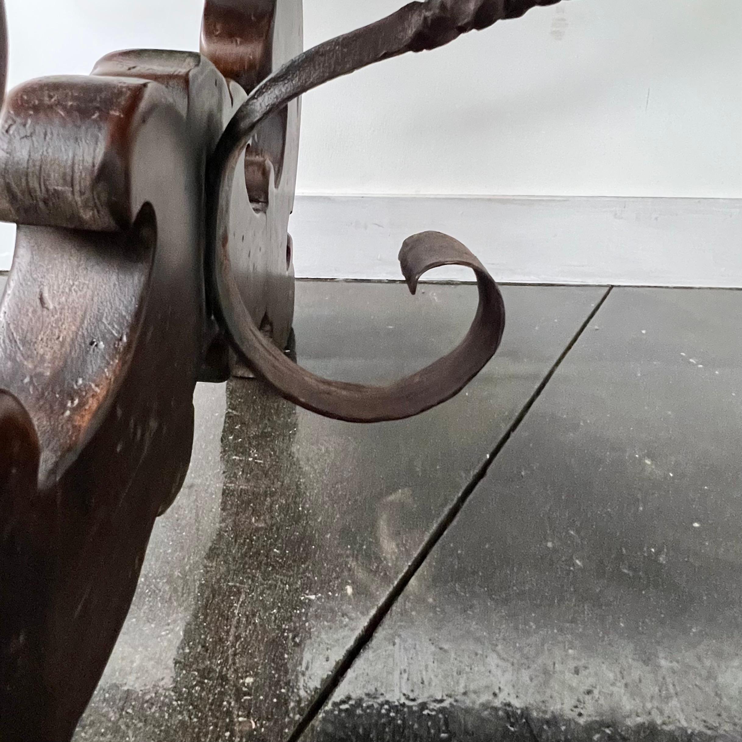 18th Century Long Walnut Florentine Italian Dining Table with Iron Strecher For Sale 3