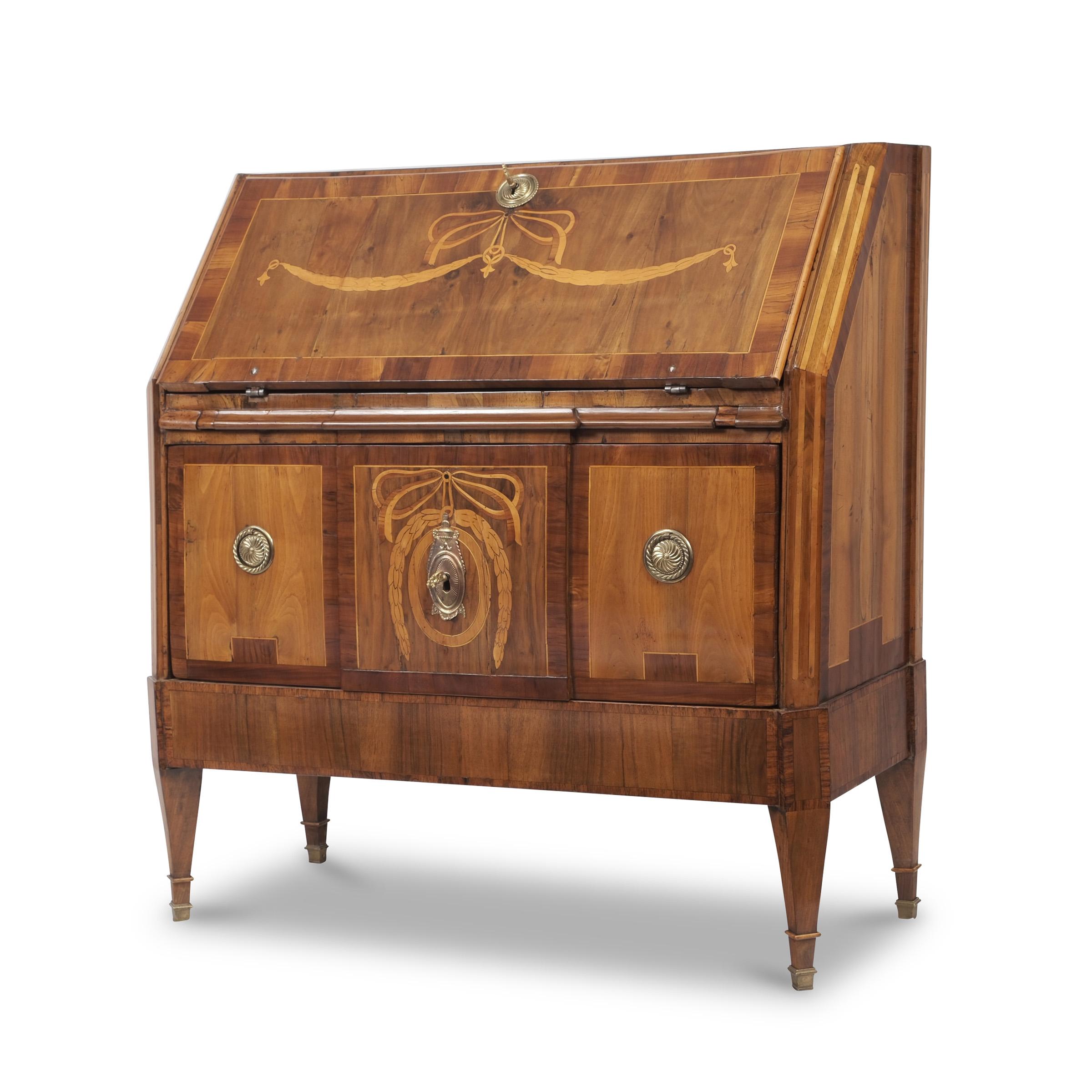 18th Century Louis Seize Rosewood and Walnut Secretaire Secretary For Sale 4