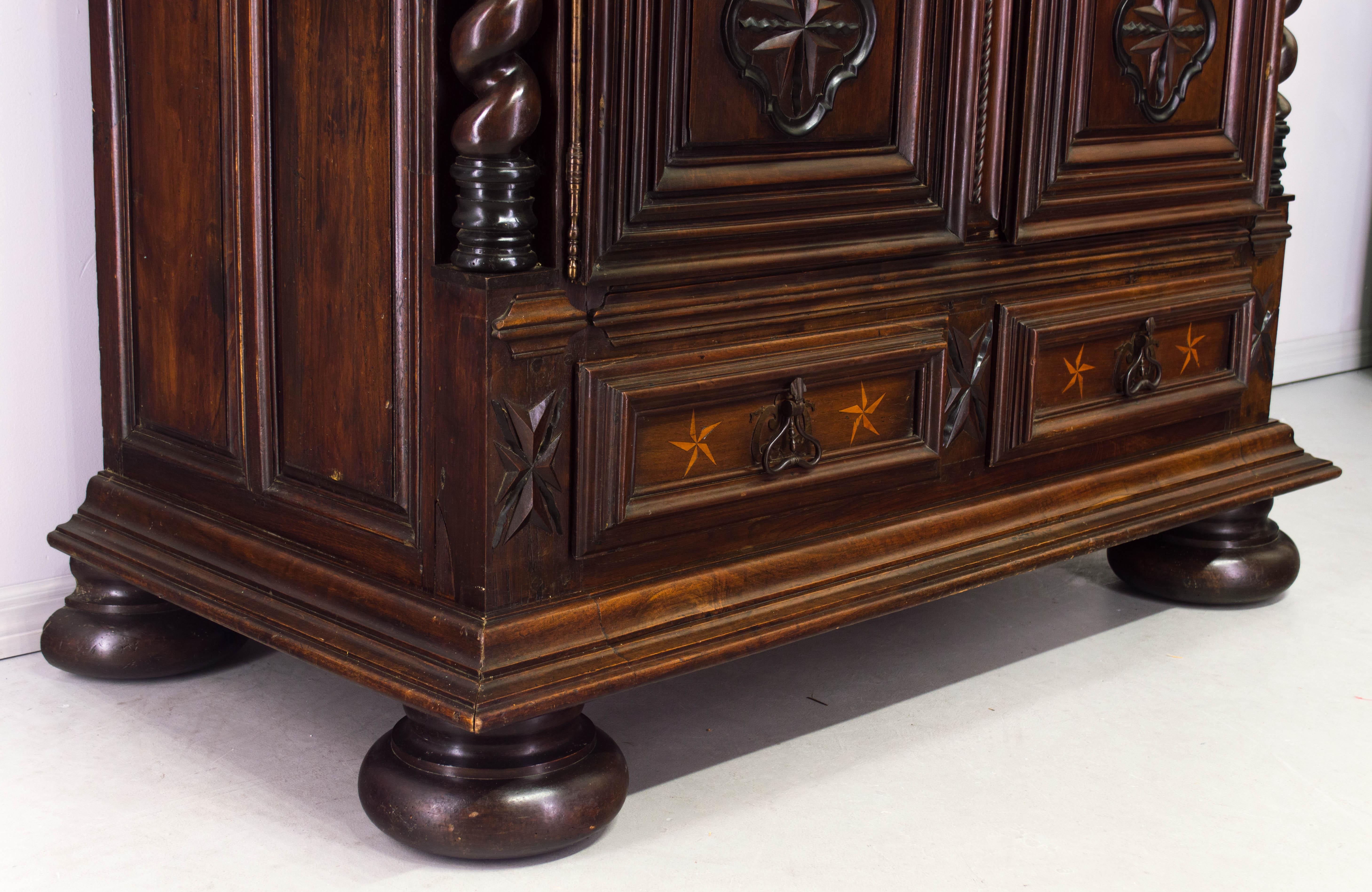 Bois Armoire Louis XIII du 18ème siècle