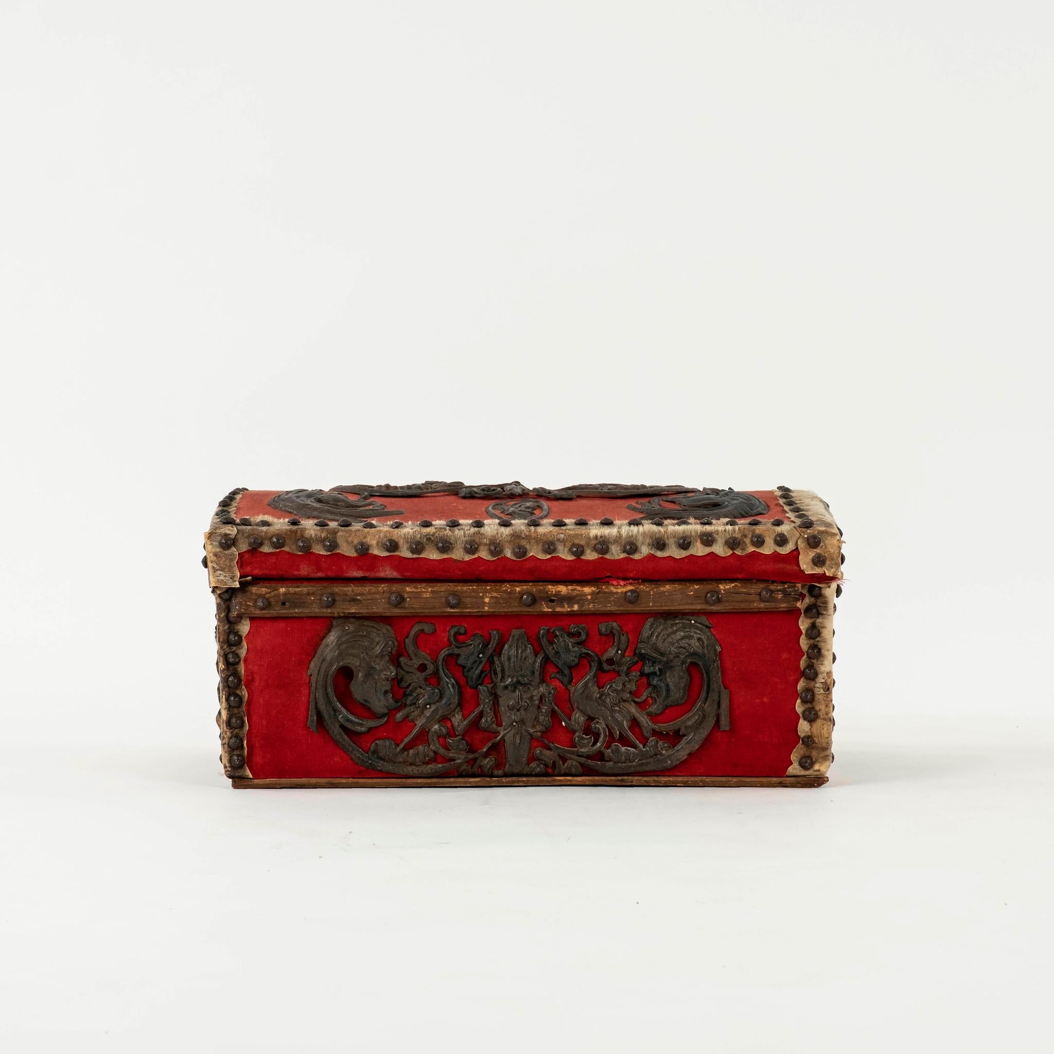 Renaissance 18th Century Louis XIII Red Velvet Box For Sale