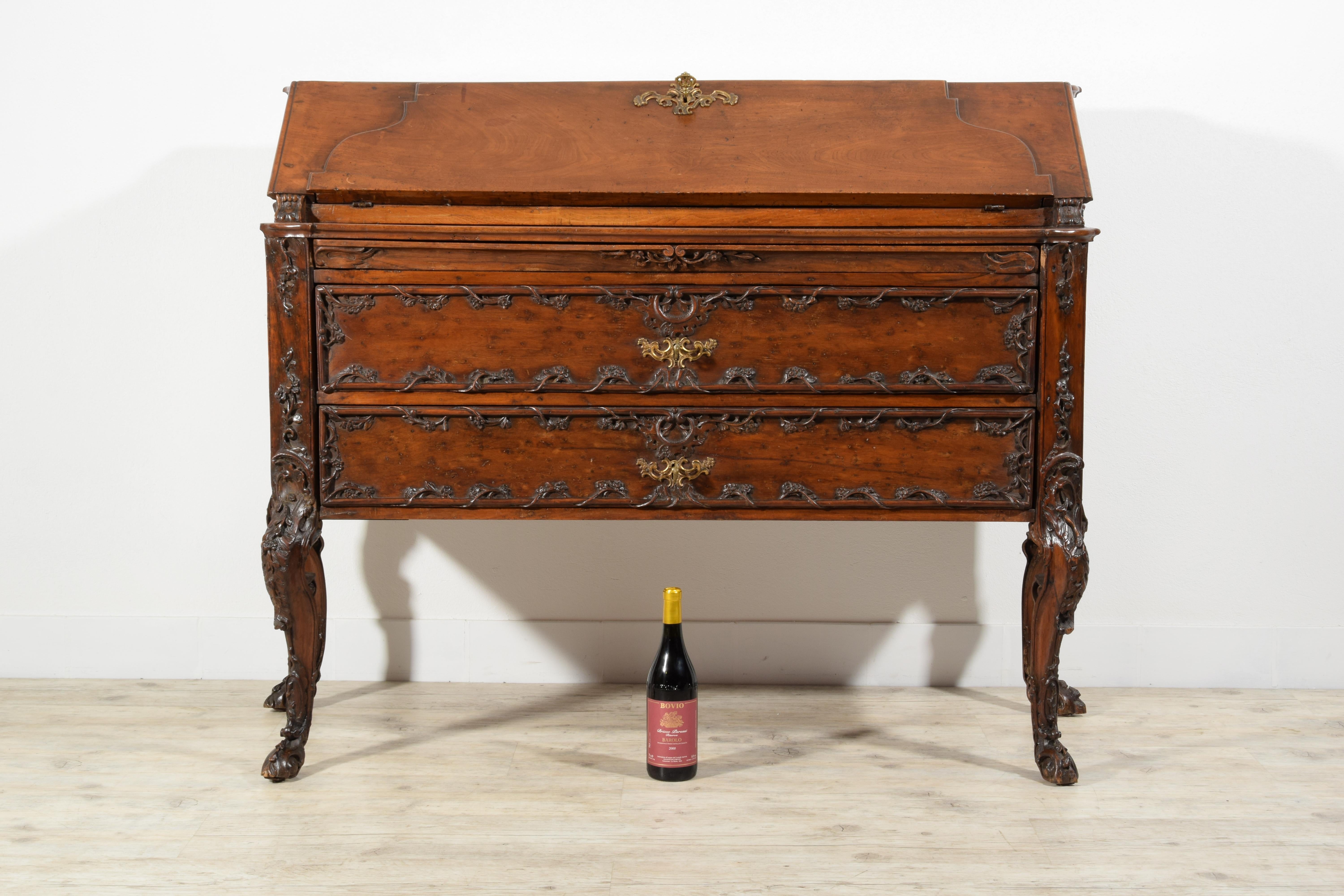 18th Century, Louis XIV Carved Walnut Wood Drop-Leaf Cabinet For Sale 5