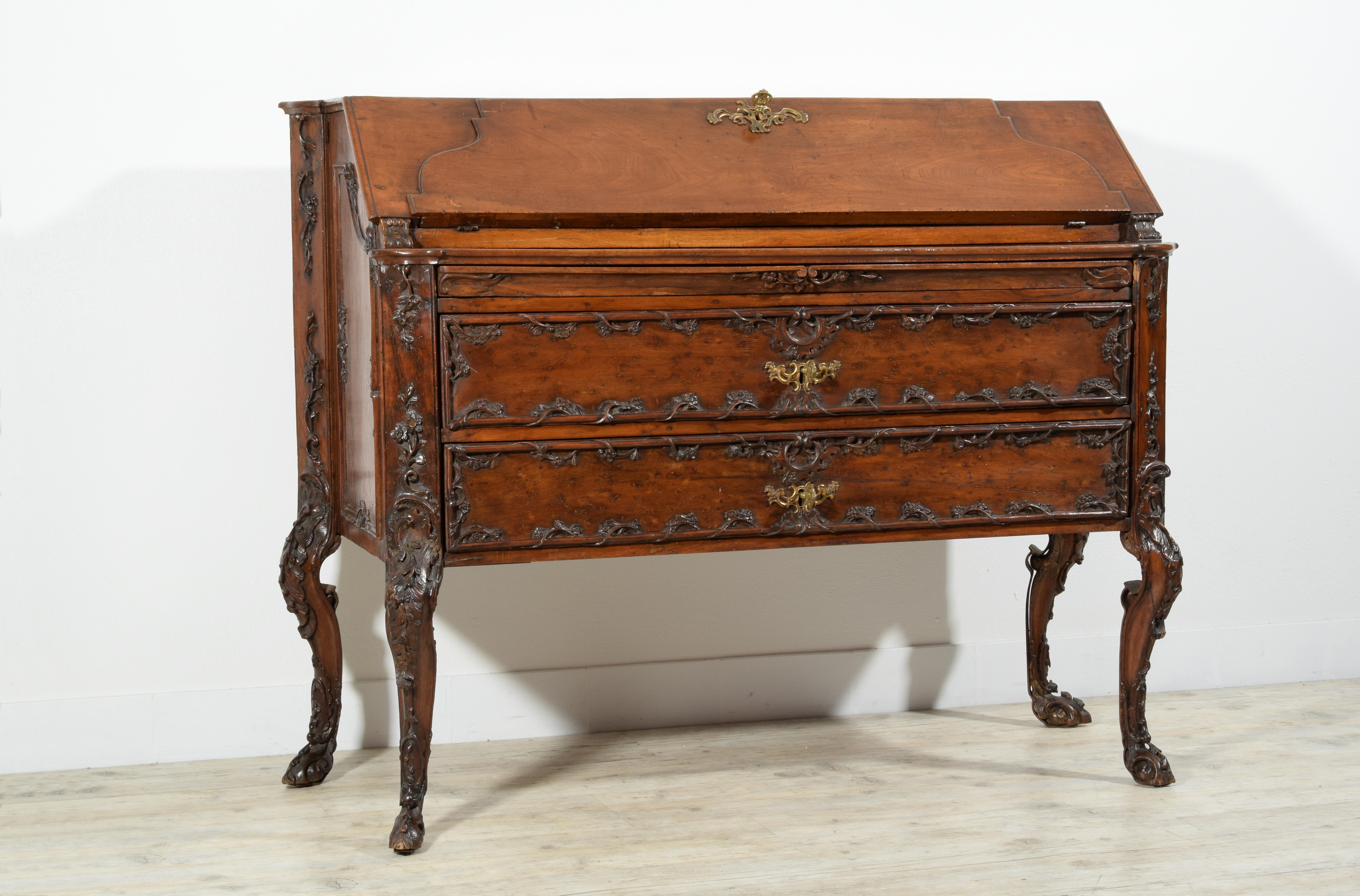 18th Century, Louis XIV Carved Walnut Wood Drop-Leaf Cabinet For Sale 7