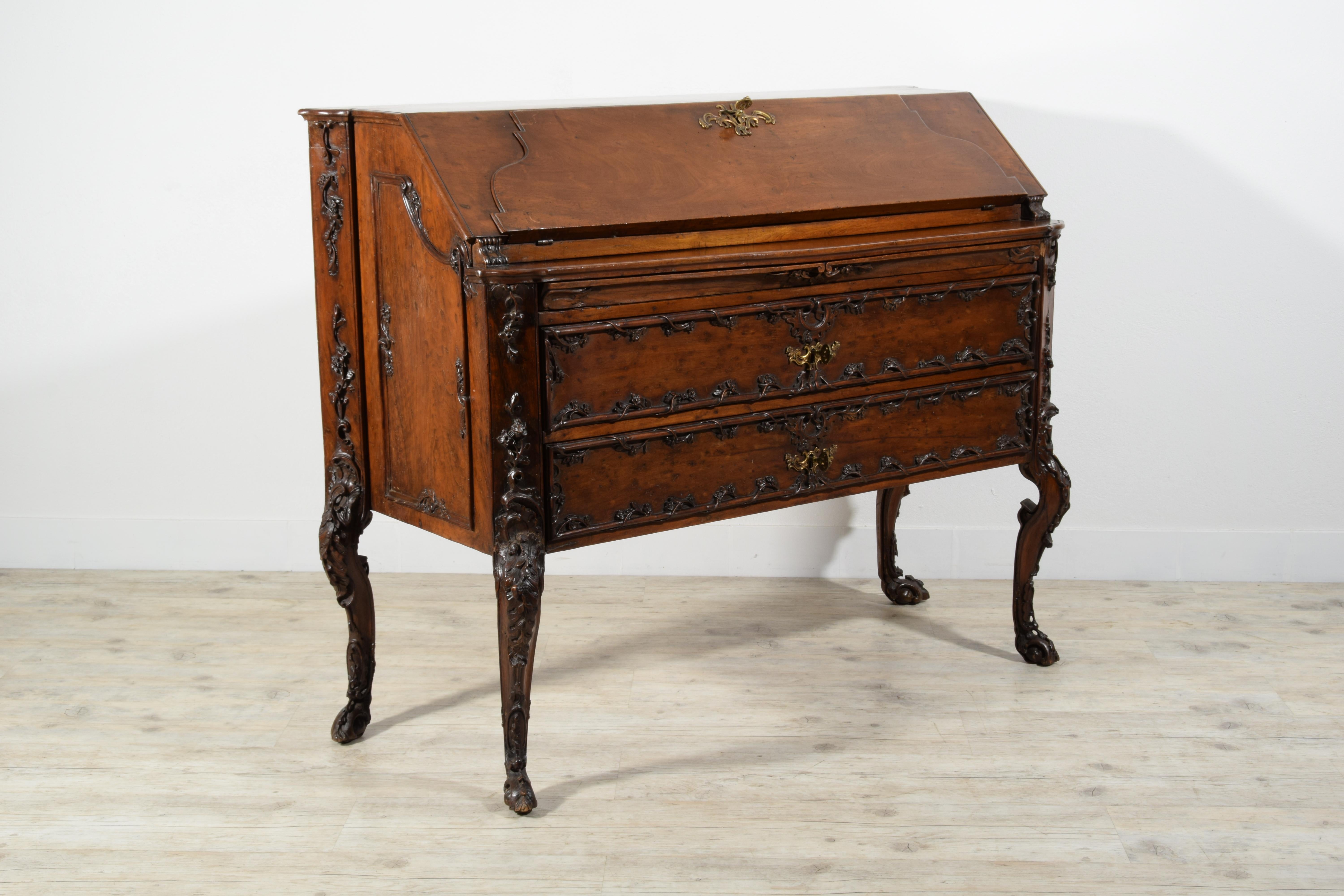 18th Century, Louis XIV Carved Walnut Wood Drop-Leaf Cabinet For Sale 10