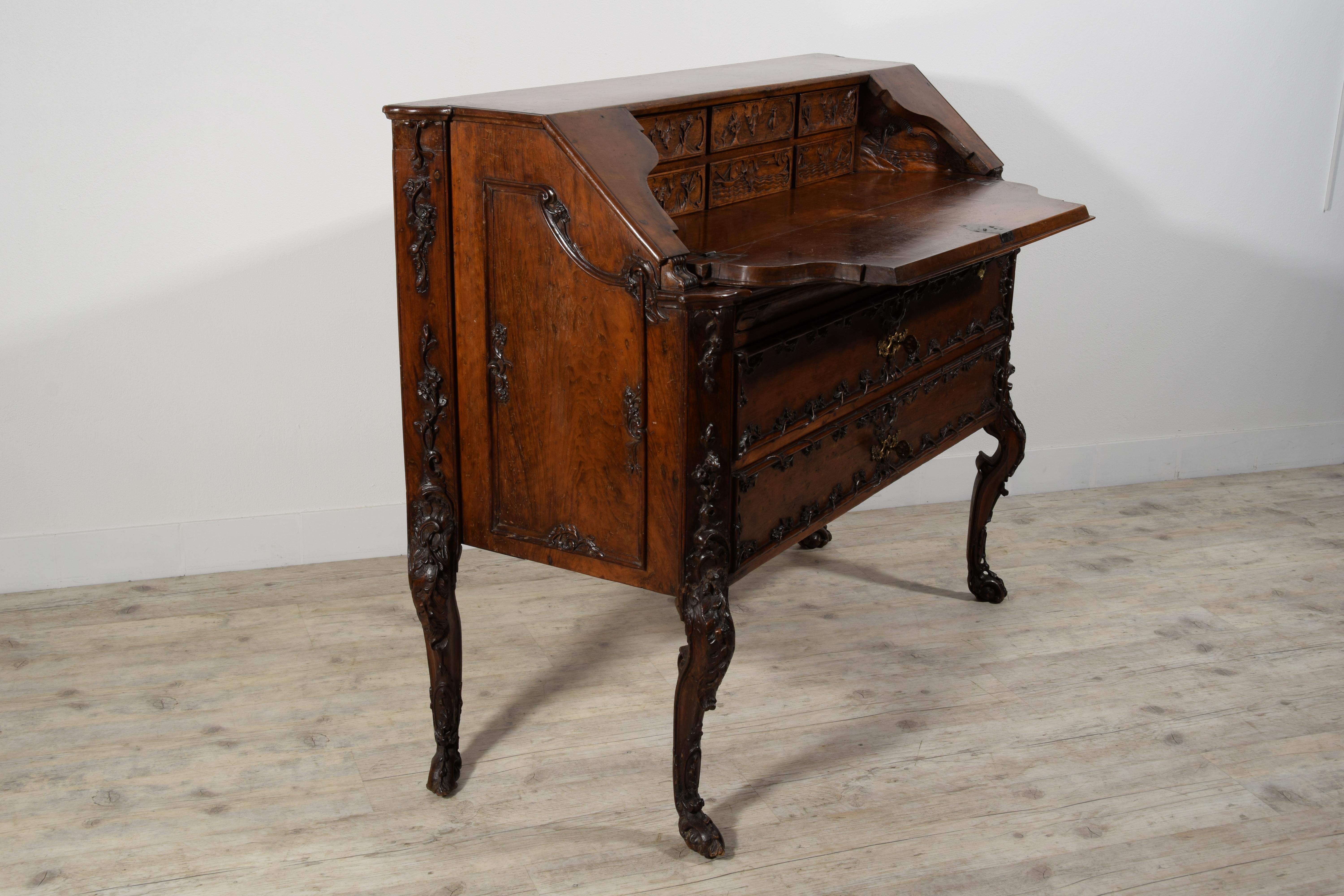 18th Century, Louis XIV Carved Walnut Wood Drop-Leaf Cabinet For Sale 15