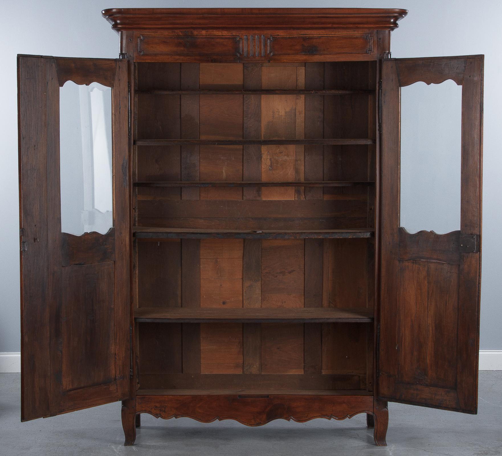 18th Century Louis XIV French Walnut Armoire or Vitrine In Good Condition In Austin, TX