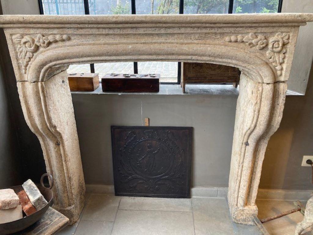 Beautiful Louis XIV limestone fireplace mantel, dating from the 18th century.
Inside dimensions : 98cm wide & 104cm high