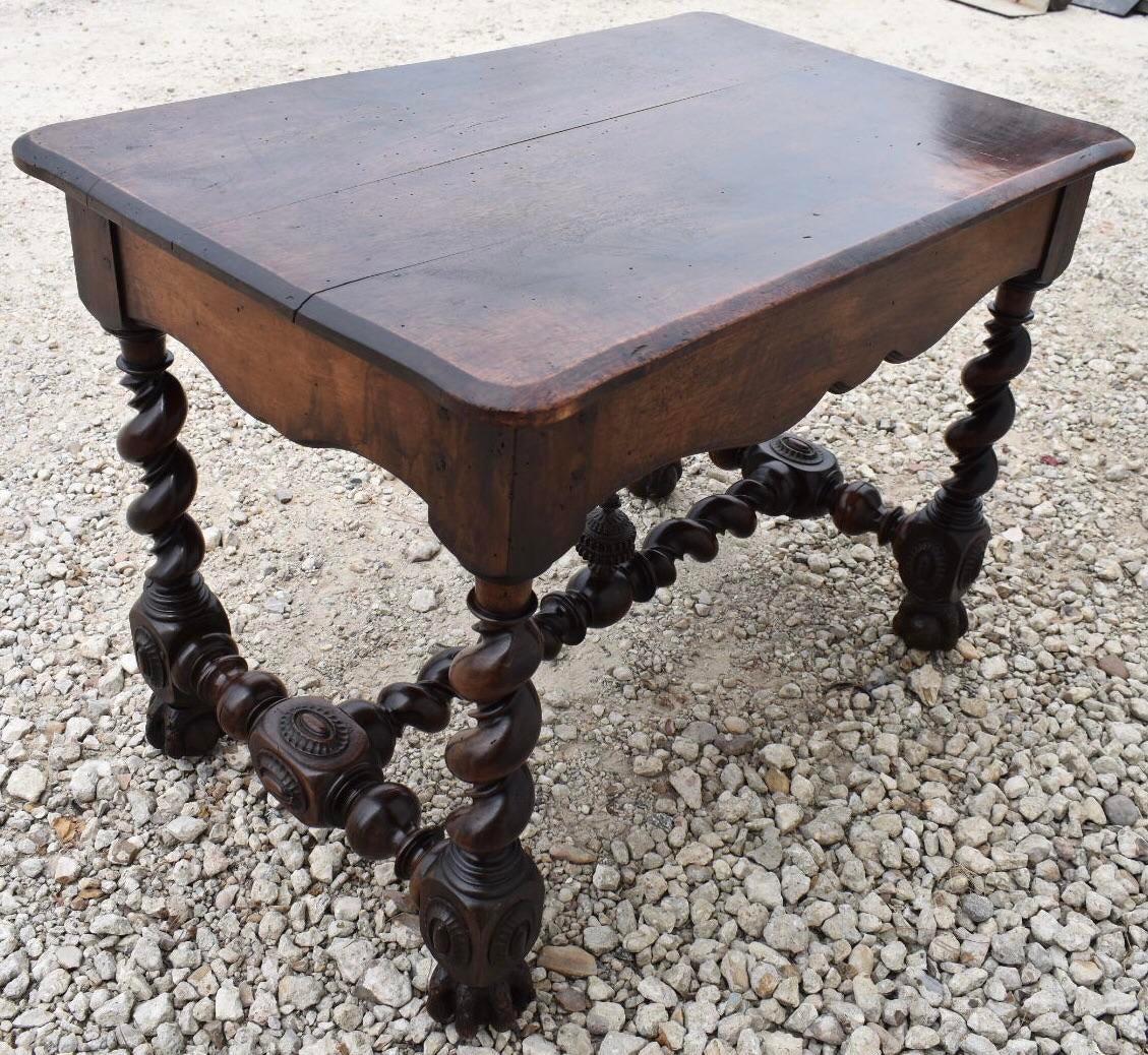 18th Century Louis XIII Walnut Barley Twist Table In Good Condition In Carmine, TX