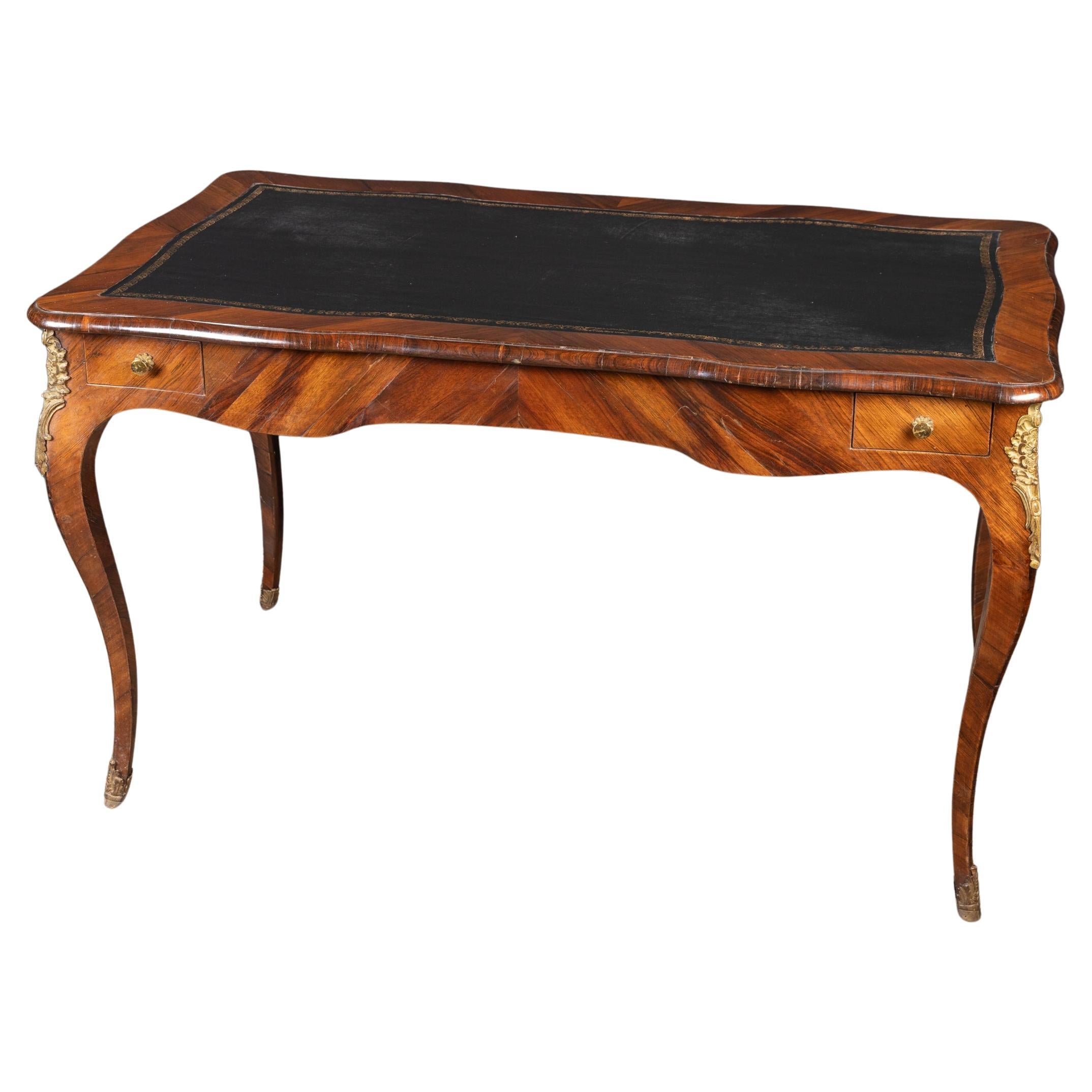 Tavolo da gioco Backgammon Luigi XV del XVIII secolo con supporti in bronzo, CIRCA 1780 in vendita