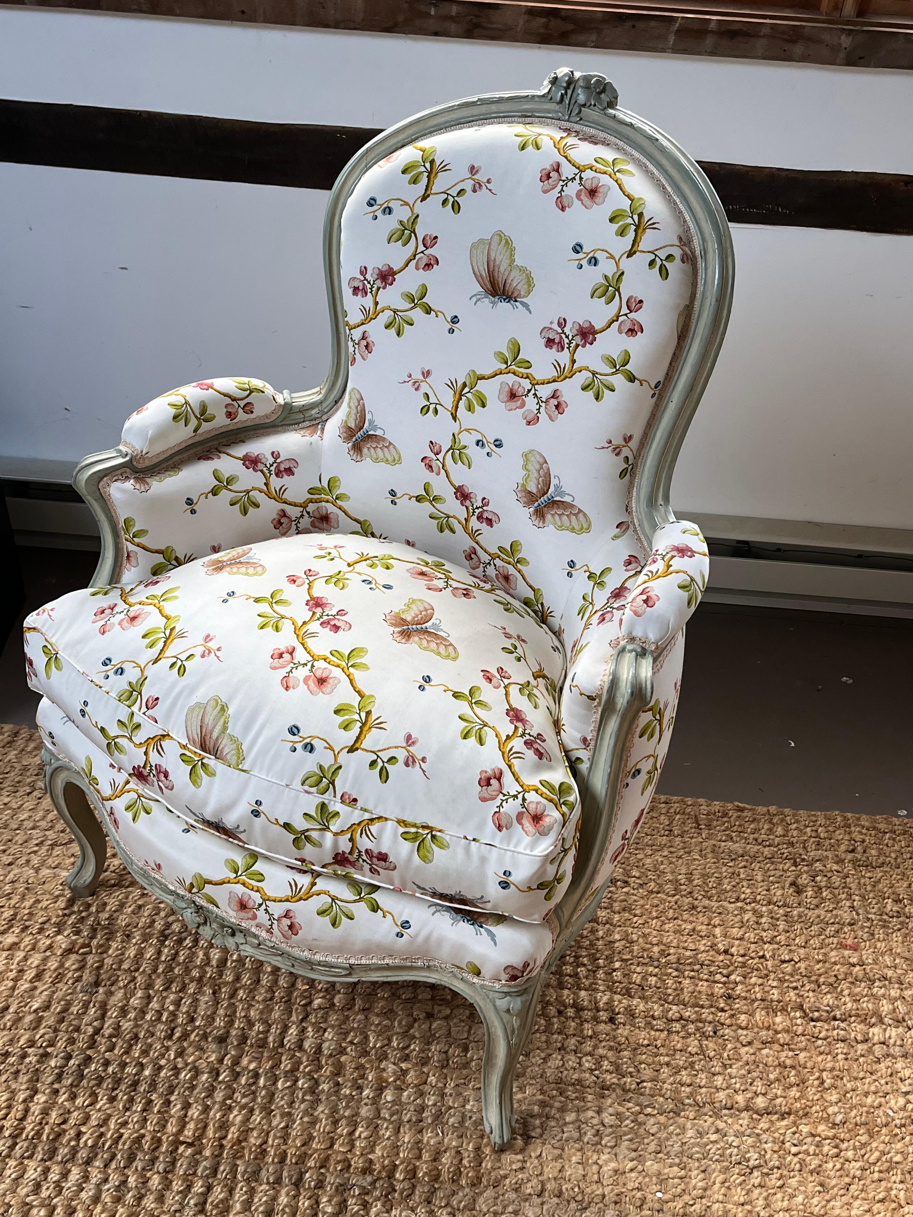 18. Jahrhundert Louis XV Bergère, Pierre Frey Stoff im Angebot 5