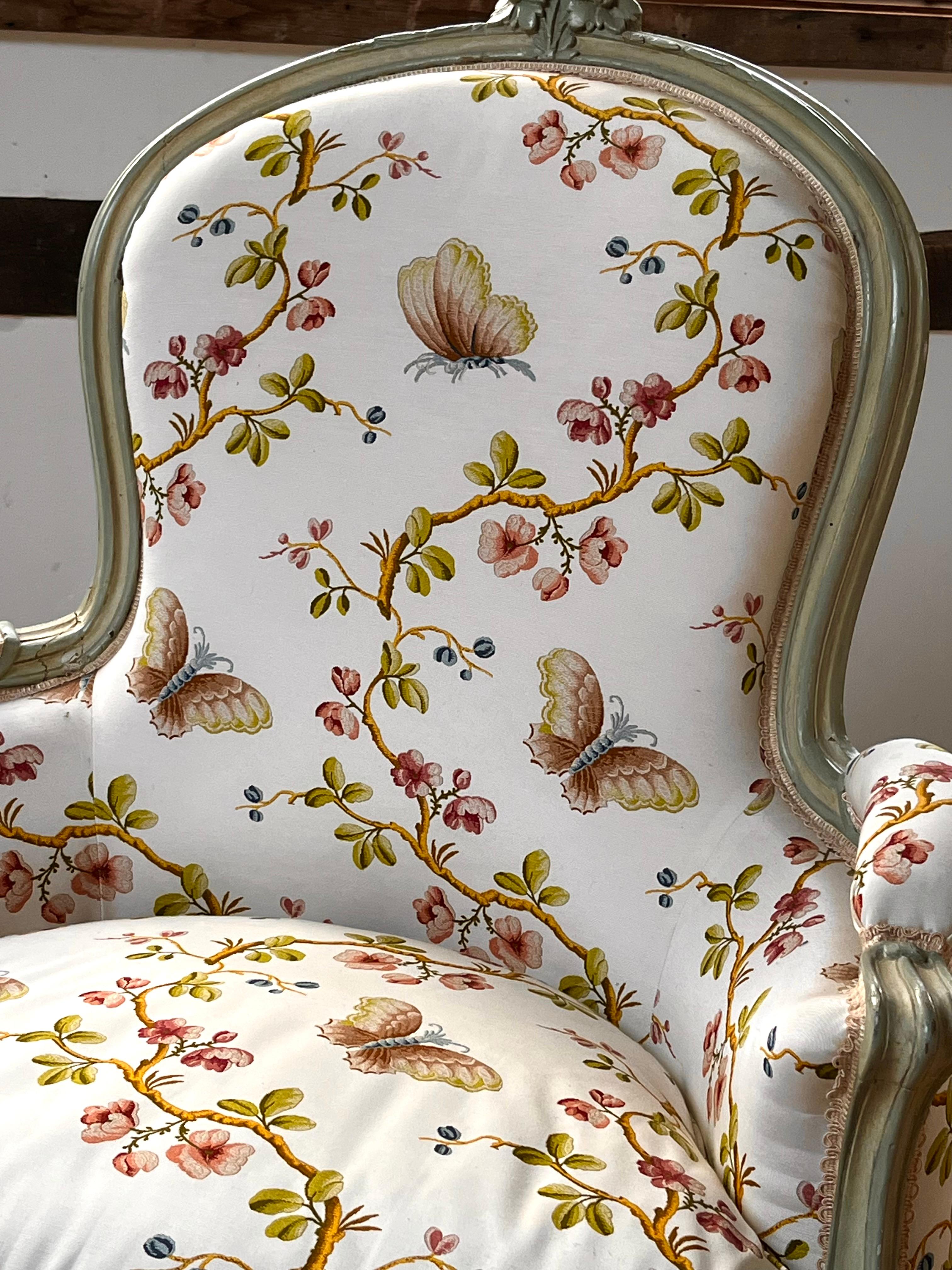 18. Jahrhundert Louis XV Bergère, Pierre Frey Stoff (Französisch) im Angebot