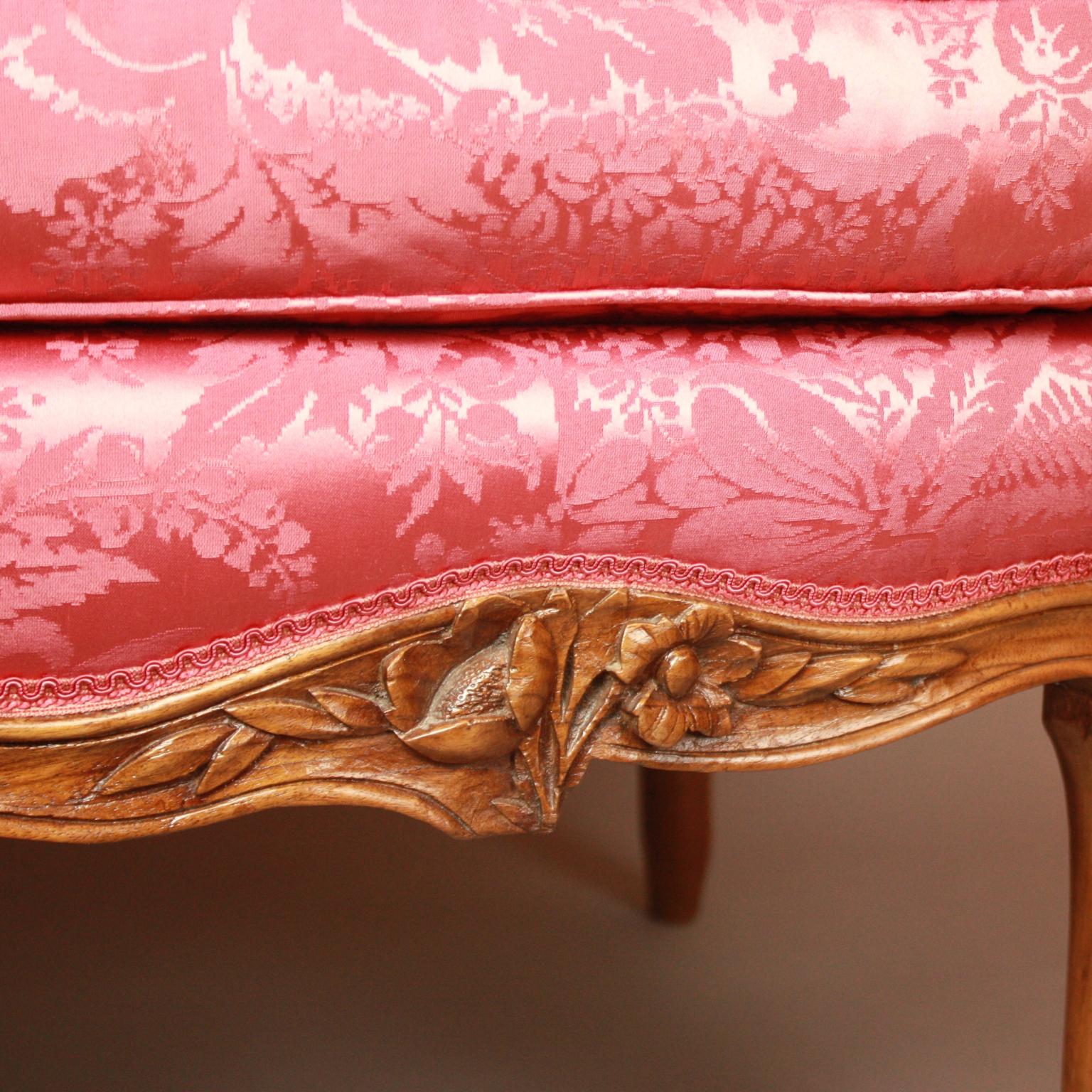 18th Century French Louis XV Carved Walnut Red Silk Settee 'Canape en Corbeille' 2