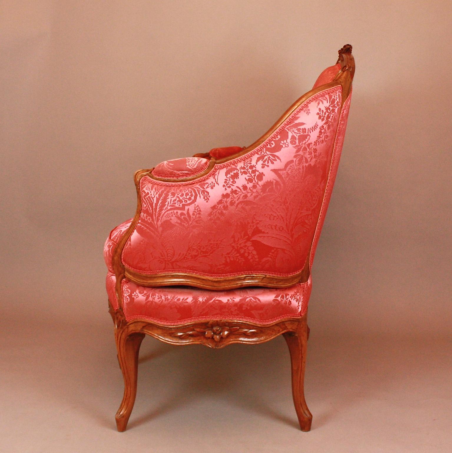 18th Century French Louis XV Carved Walnut Red Silk Settee 'Canape en Corbeille' 7