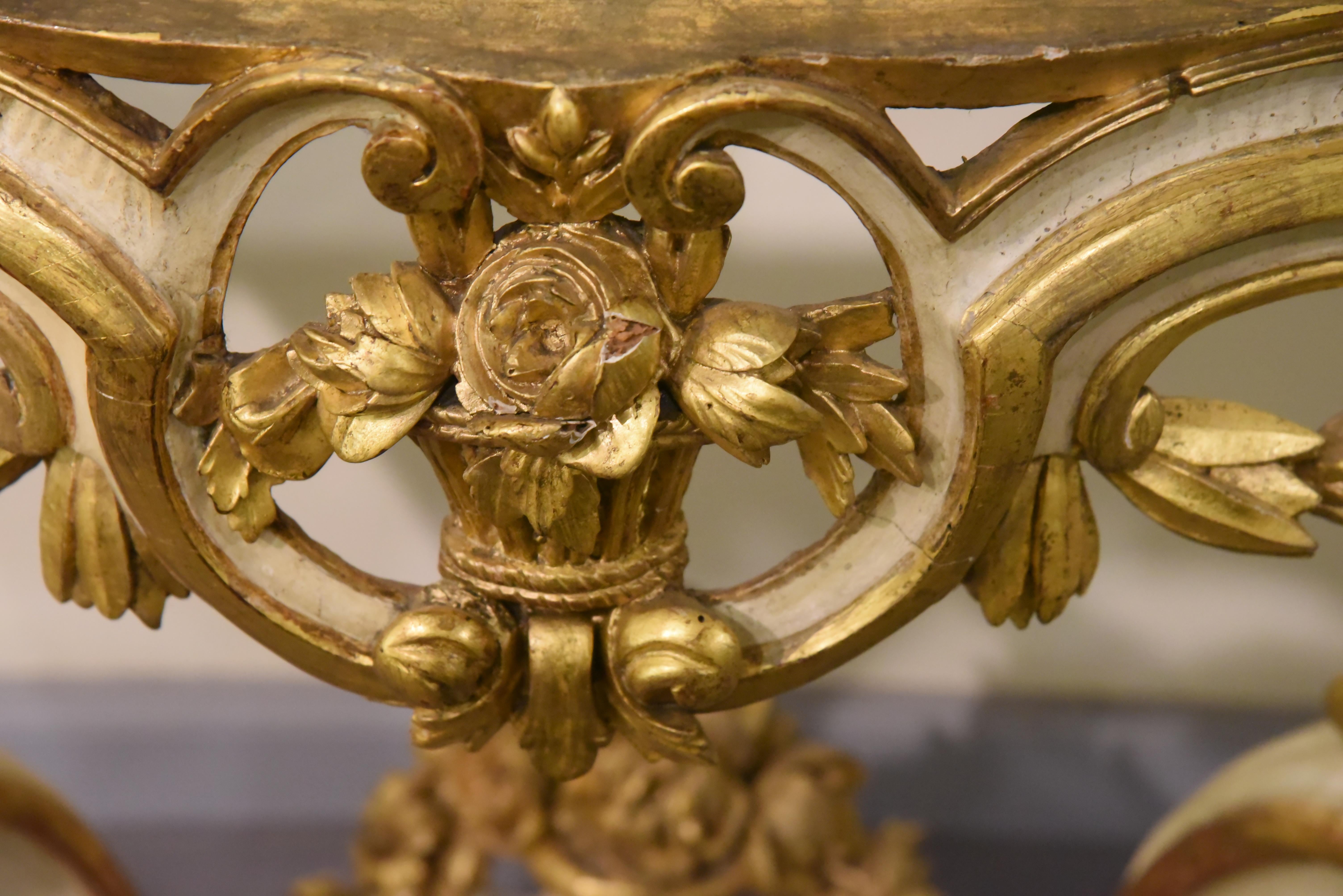 18th Century Louis XV console Hand-Sculpted Gilt Ivory lacquere, Mid 1700s For Sale 2