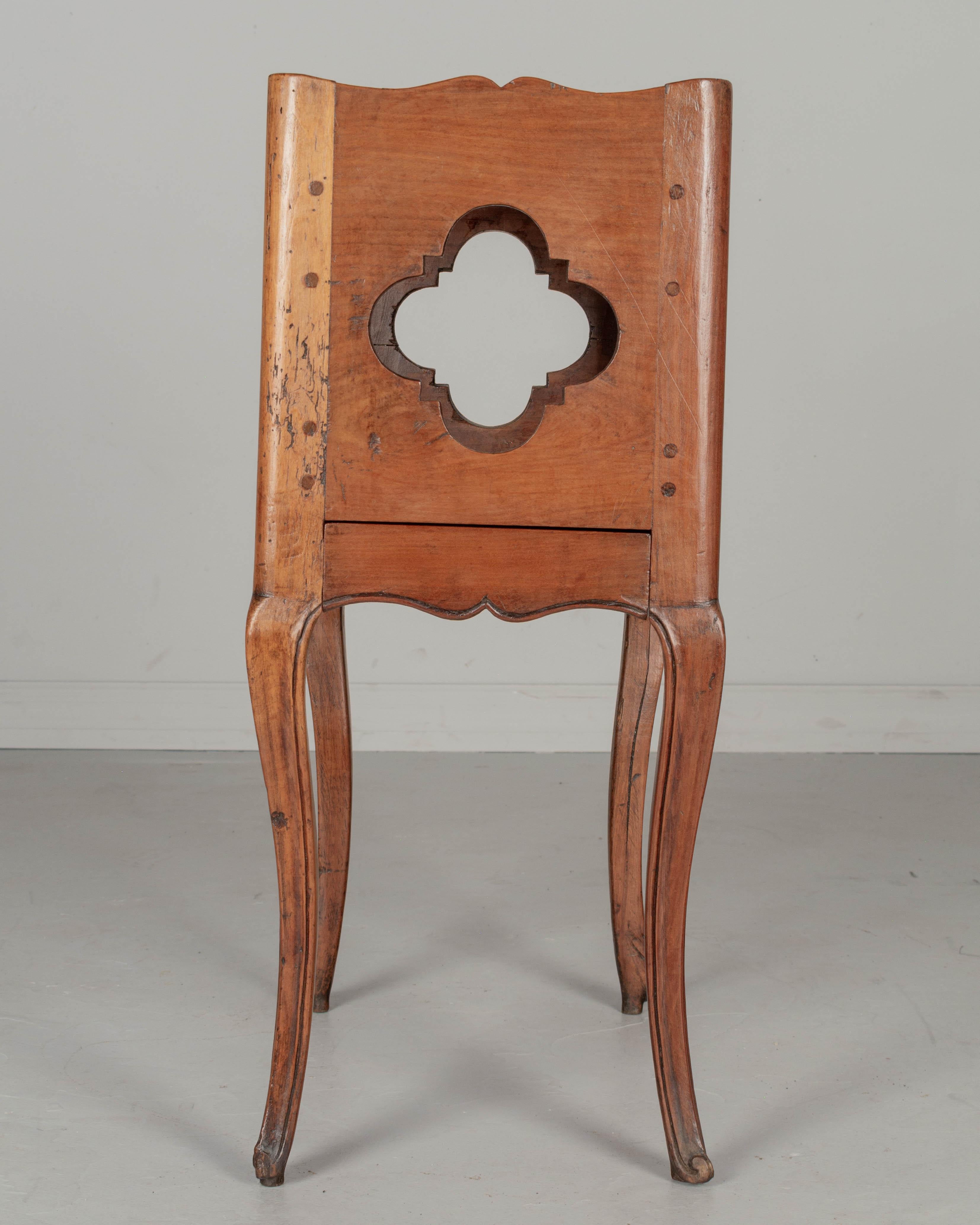 18th Century Louis XV Country French Side Table For Sale 3