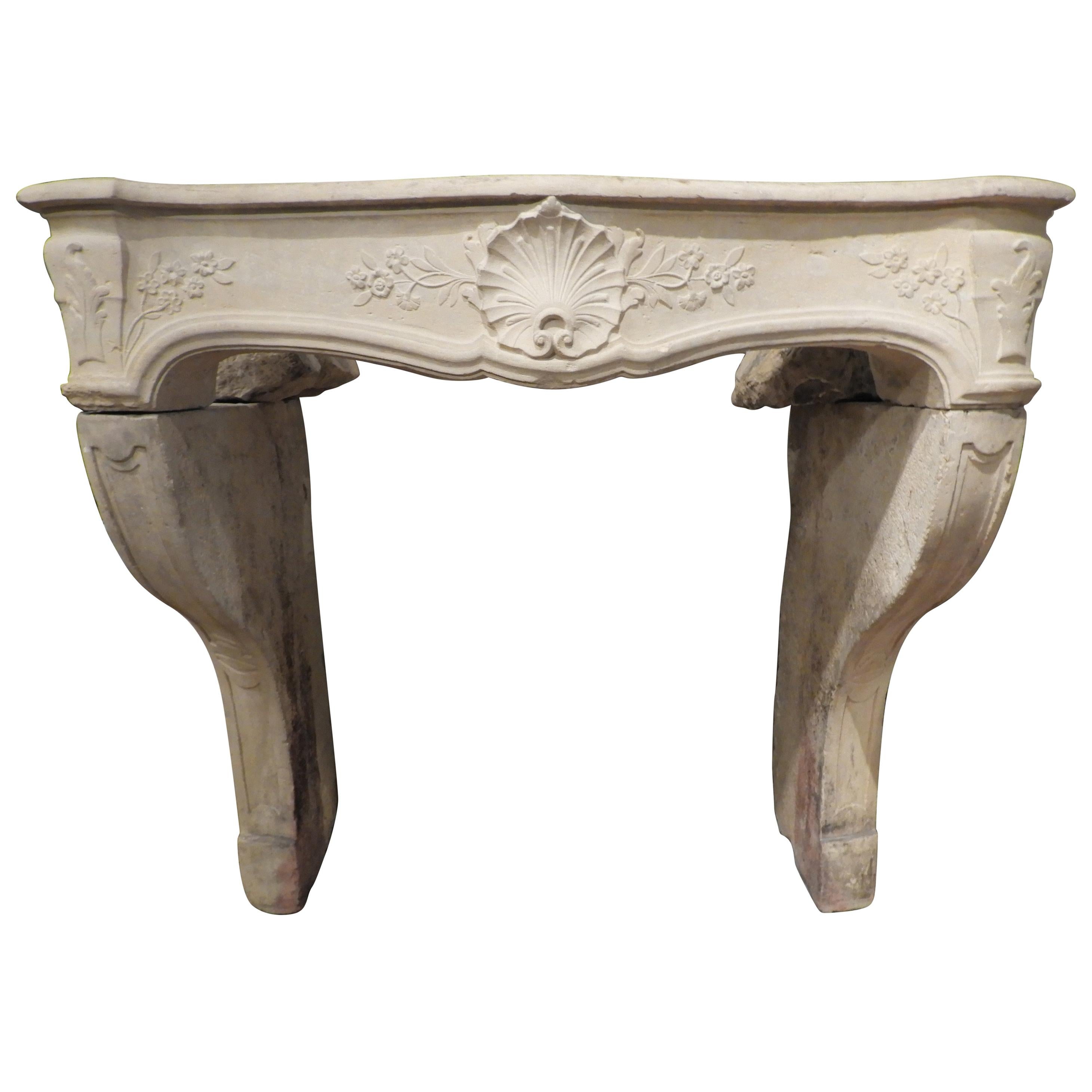 18th Century Louis XV Decorative Fireplace in French Limestone For Sale